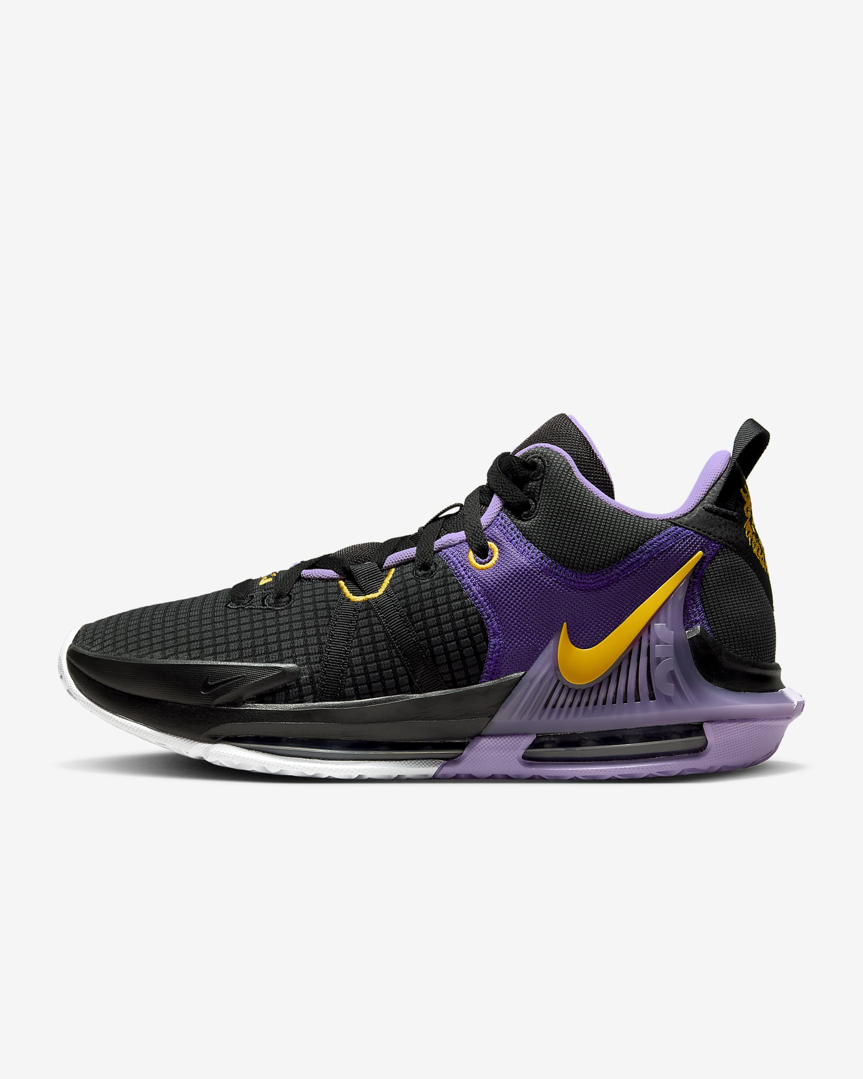 LeBron Witness 7 EP Basketball Shoes. Nike IN