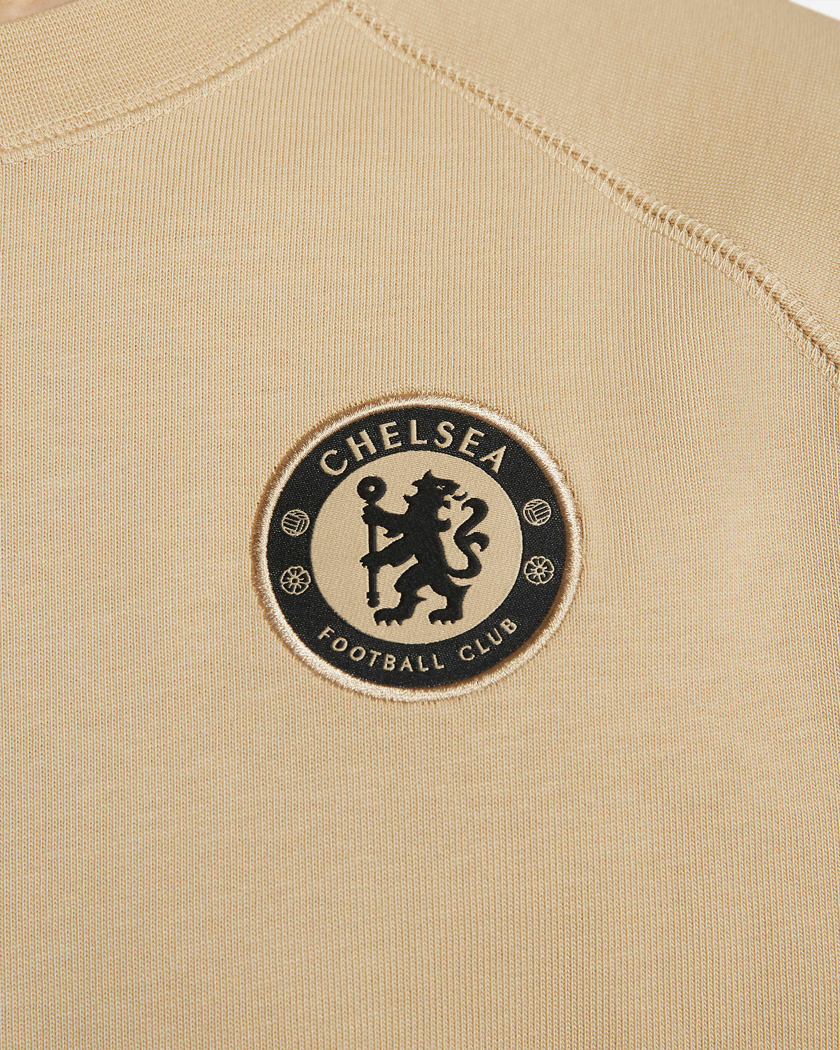 chelsea travel top