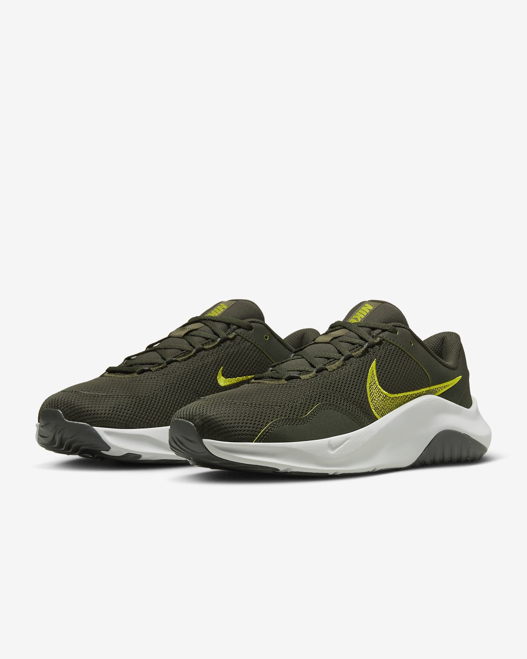 Nike Legend Essential 3 Next Nature 男款健身訓練鞋 - Sequoia/Light Silver/Medium Olive/High Voltage