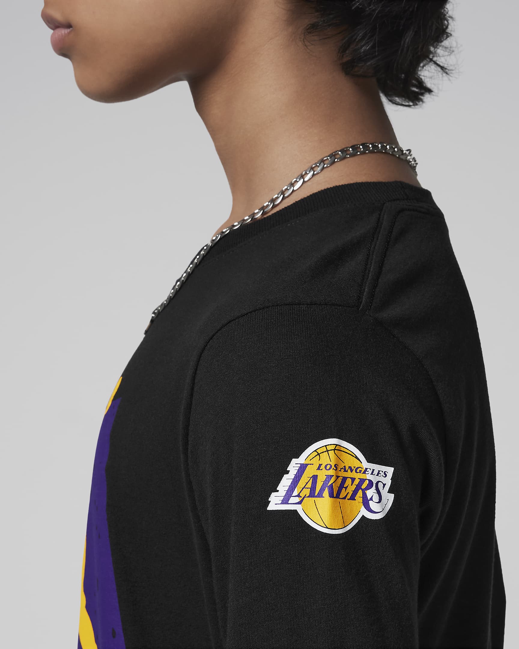 Los Angeles Lakers Courtside Statement Edition Older Kids' (Boys') Jordan Max90 NBA Long-Sleeve T-Shirt - Black