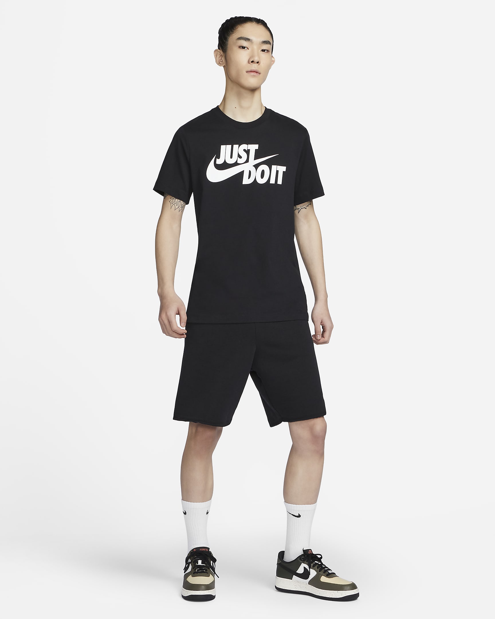 Nike Sportswear Men's T-Shirt - Black/White