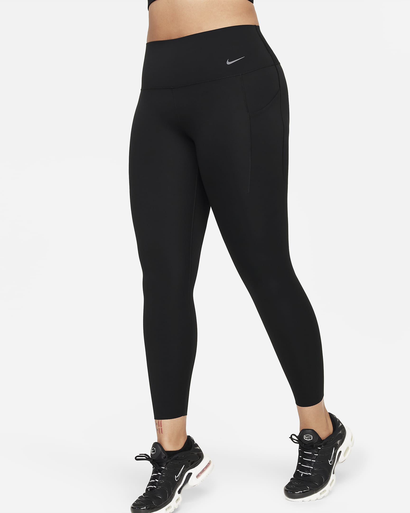 Leggings de 7/8 de tiro alto y sujeción media con bolsillos para mujer Nike Universa - Negro/Negro