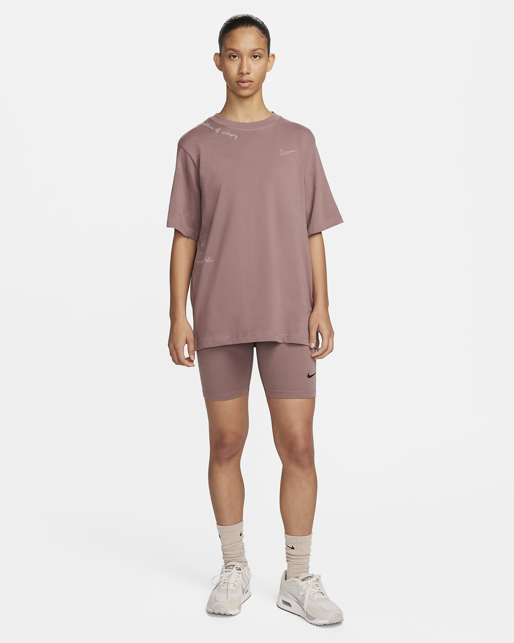 Nike Sportswear Essential Women's T-Shirt. Nike.com