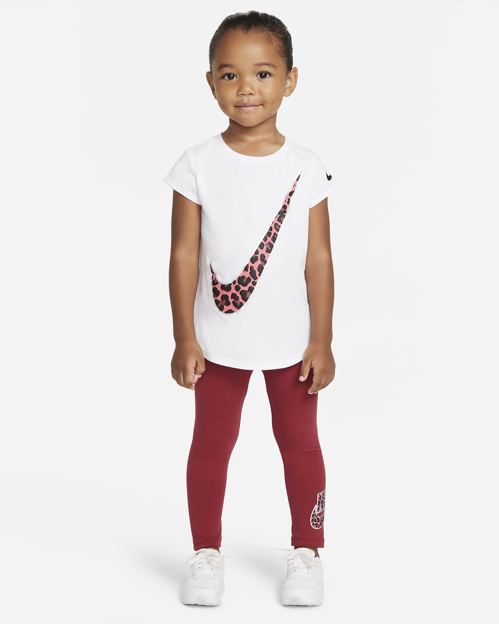 Playera de leopardo infantil Nike. Nike.com