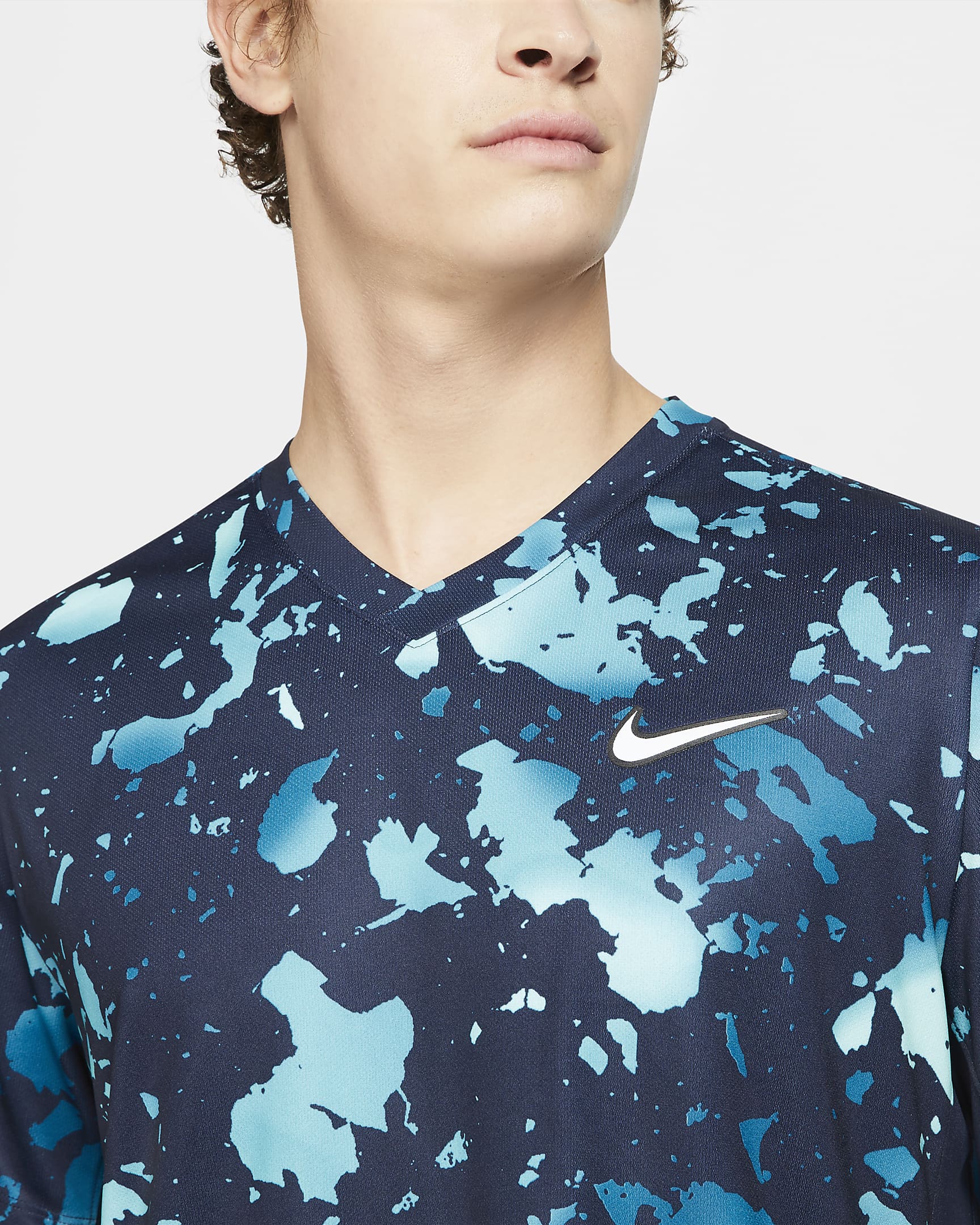 NikeCourt Dri-FIT Victory Men's Printed Tennis Top - Obsidian/Obsidian/White