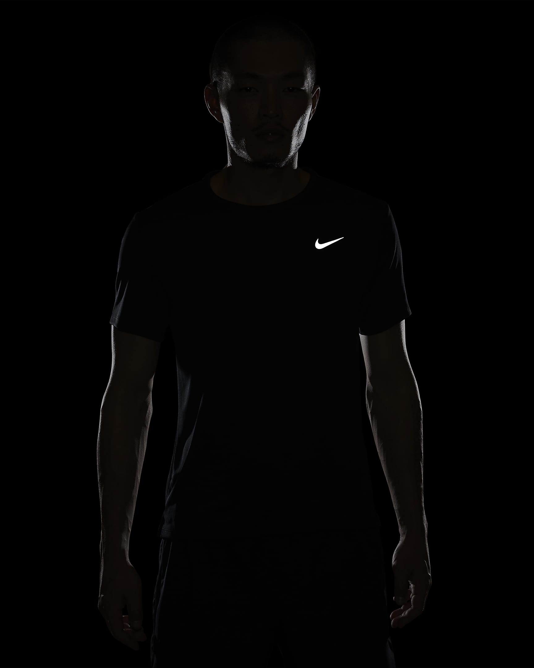 Nike Dri-FIT UV Miler Men's Short-Sleeve Running Top. Nike JP