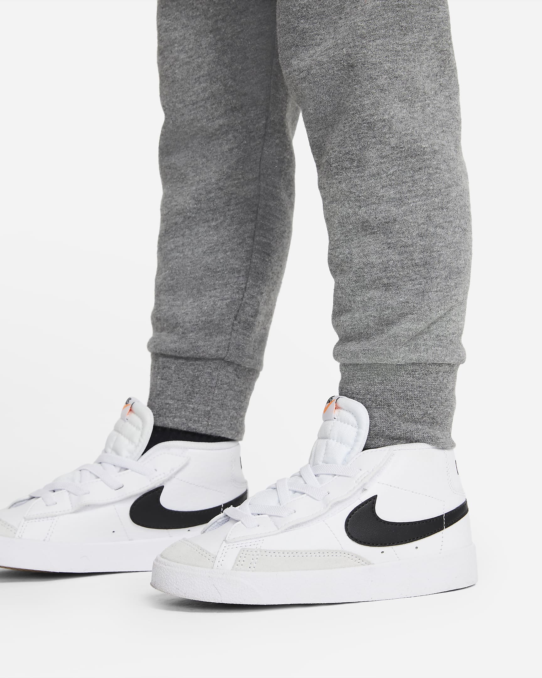 Pantalones para niños pequeños Nike Sportswear Club Fleece - Carbono jaspeado