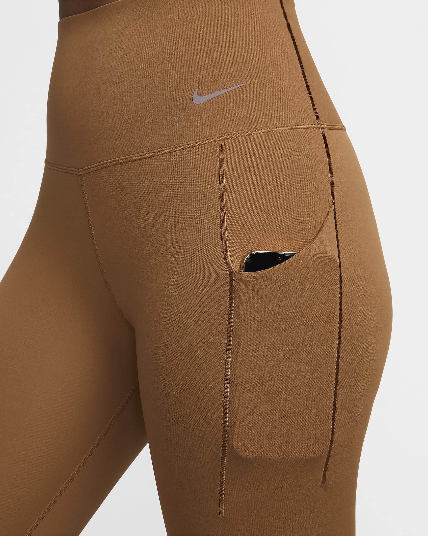 Leggings de 7/8 de tiro alto y sujeción media con bolsillos para mujer Nike Universa - Tostado británico claro/Negro