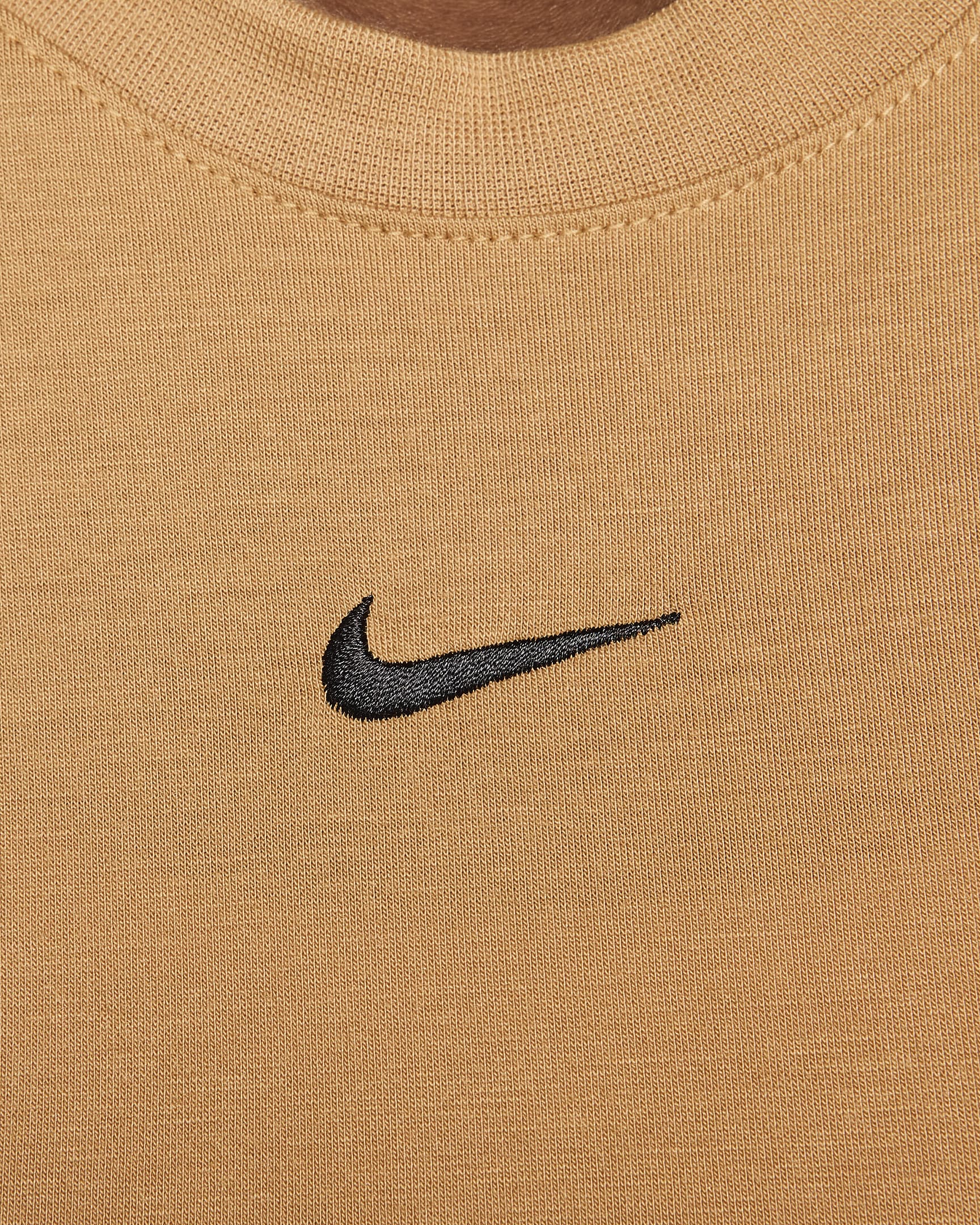 Nike Sportswear Essential Women's Slim Cropped T-Shirt - Flax/Black