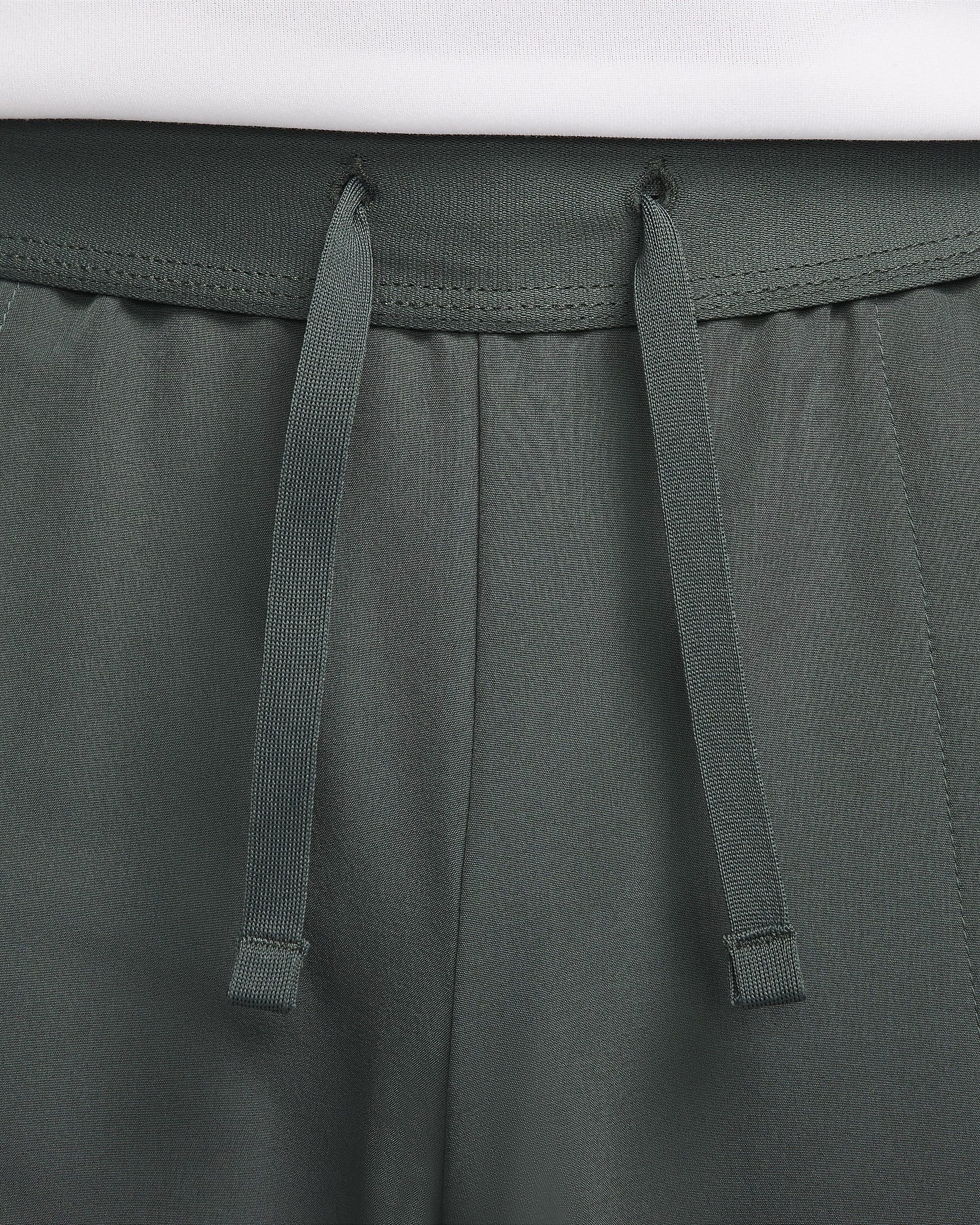 NikeCourt Advantage Dri-FIT tennisshorts voor heren (18 cm) - Vintage Green/Wit