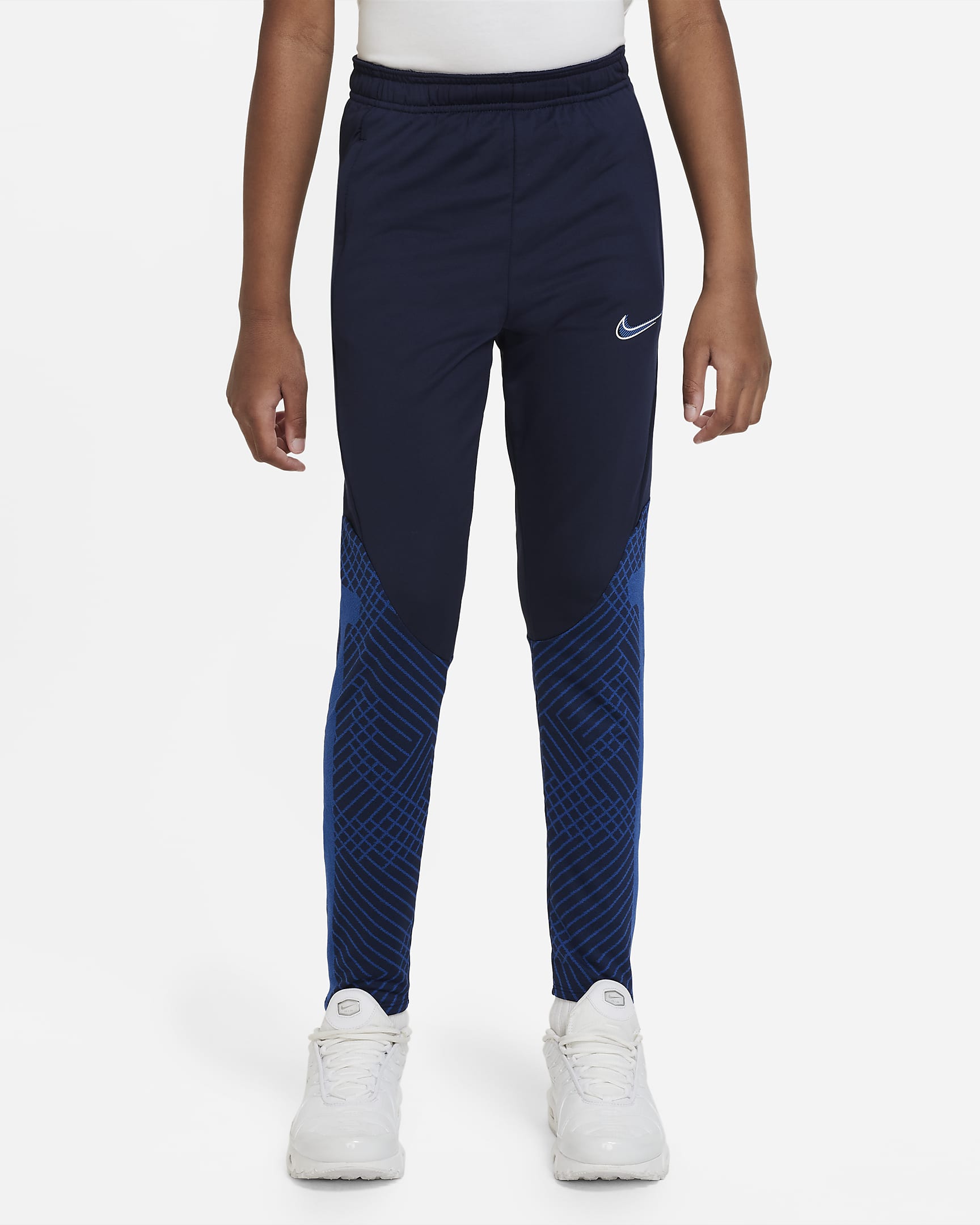 Nike DriFIT Strike Older Kids' Football Pants. Nike BE