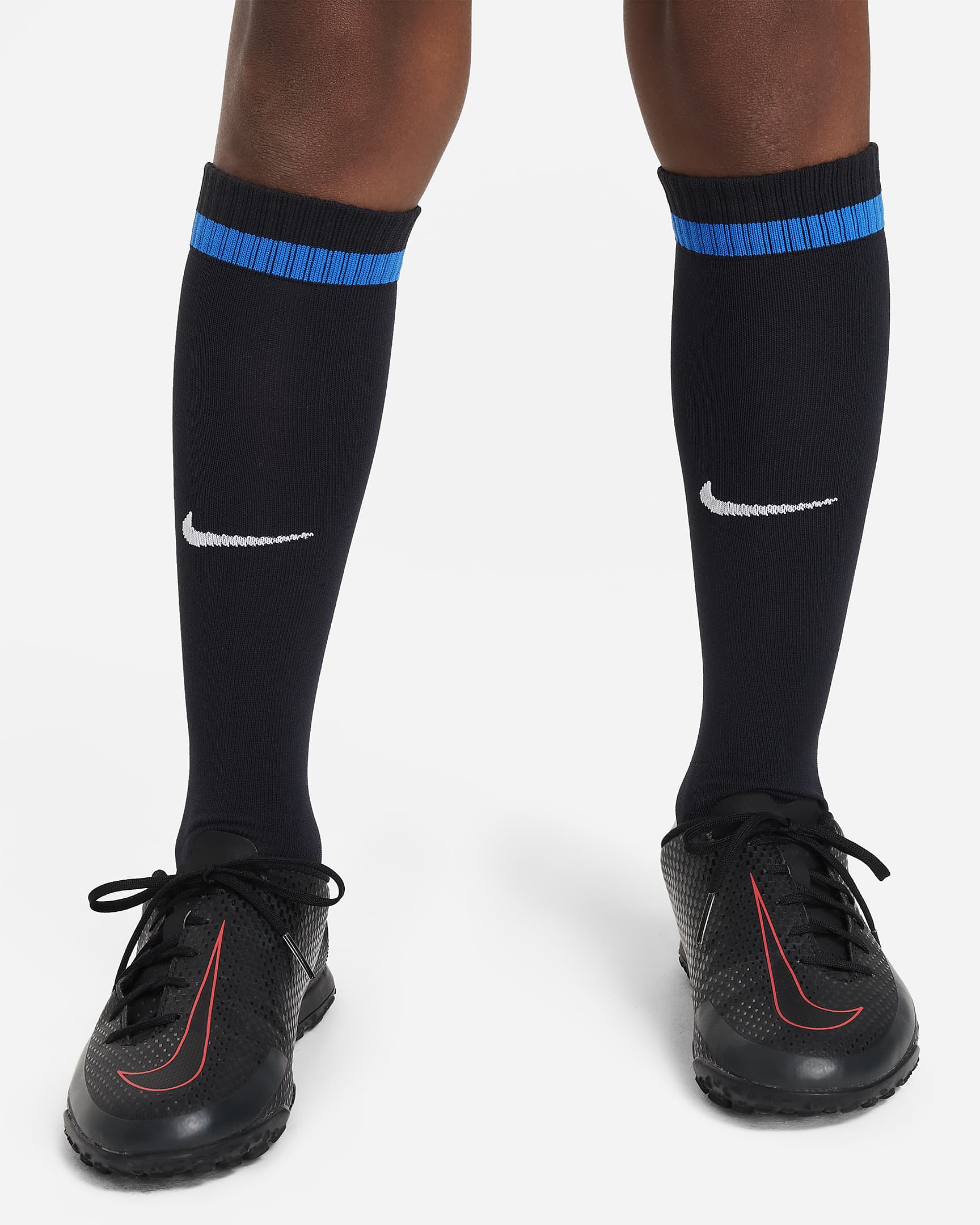 Chelsea F.C. 2023/24 Away Younger Kids' Nike Dri-FIT 3-Piece Kit. Nike UK