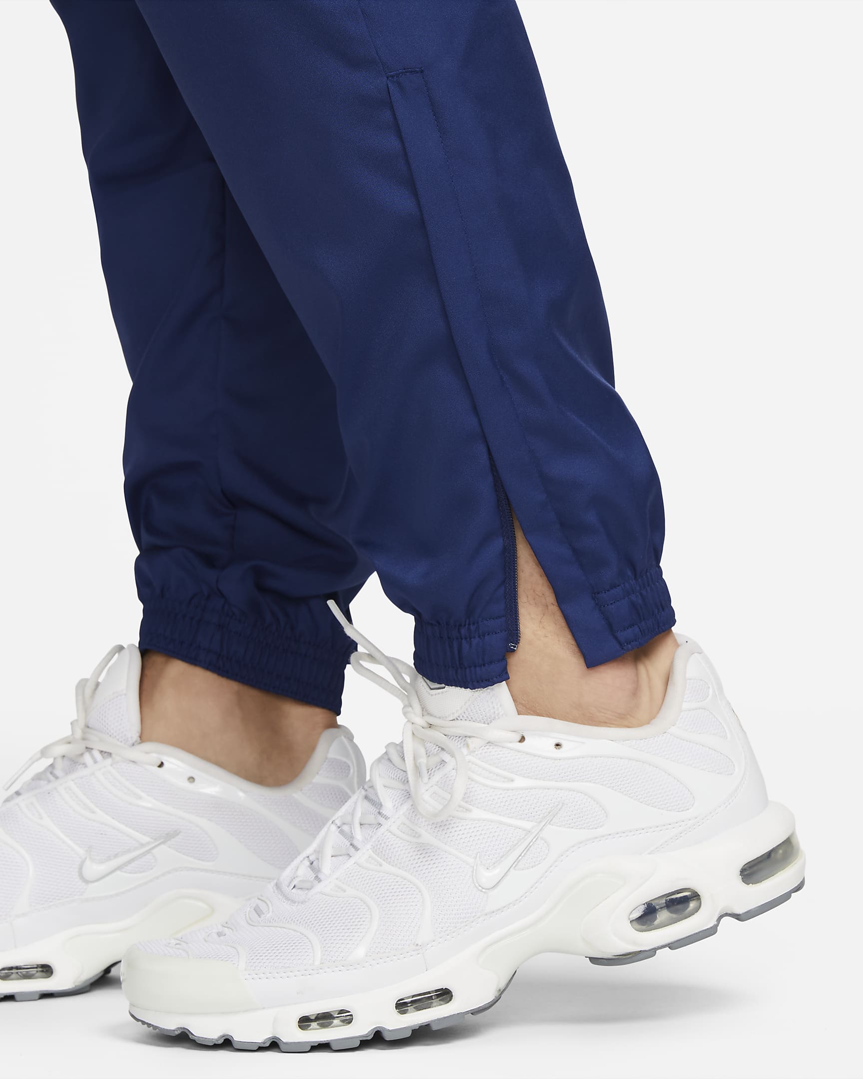 England Strike Men's Nike DriFIT Woven Football Tracksuit. Nike RO