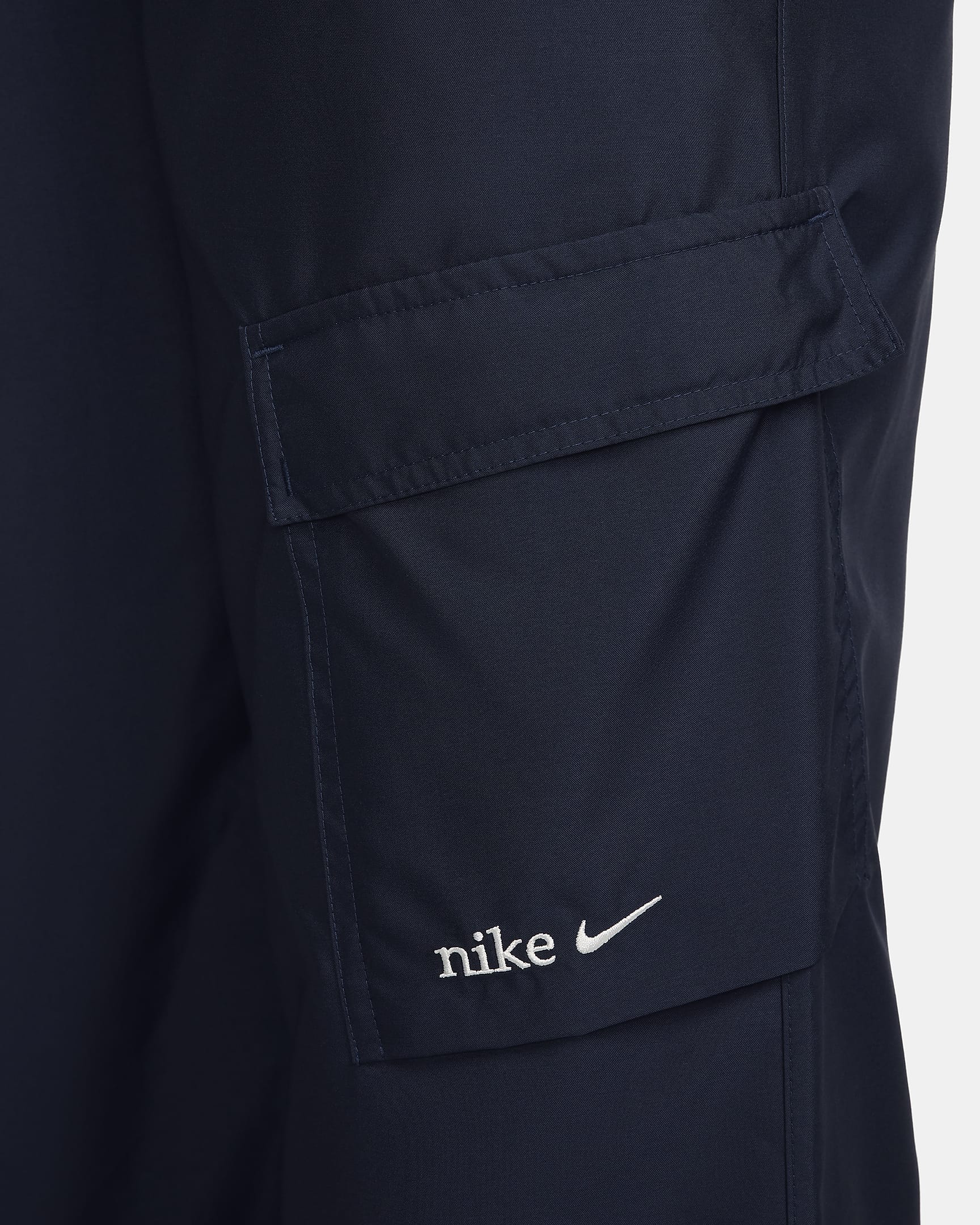 Nike Sportswear Women's Woven Cargo Trousers. Nike AT