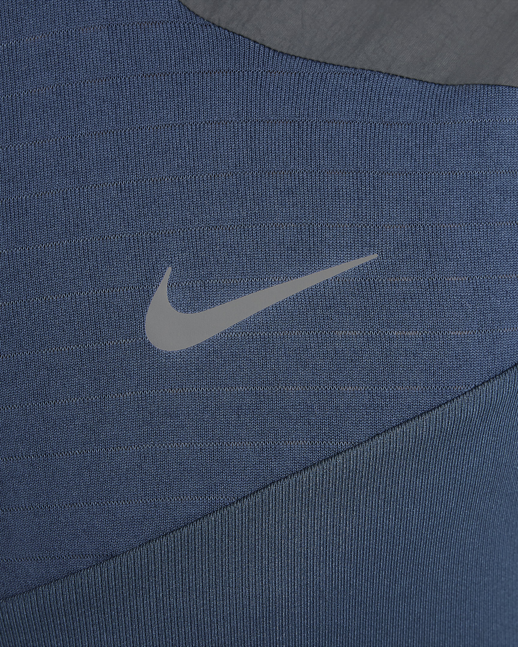 Nike Men's Long-Sleeve Running Top - Armoury Navy/Dark Smoke Grey/Black