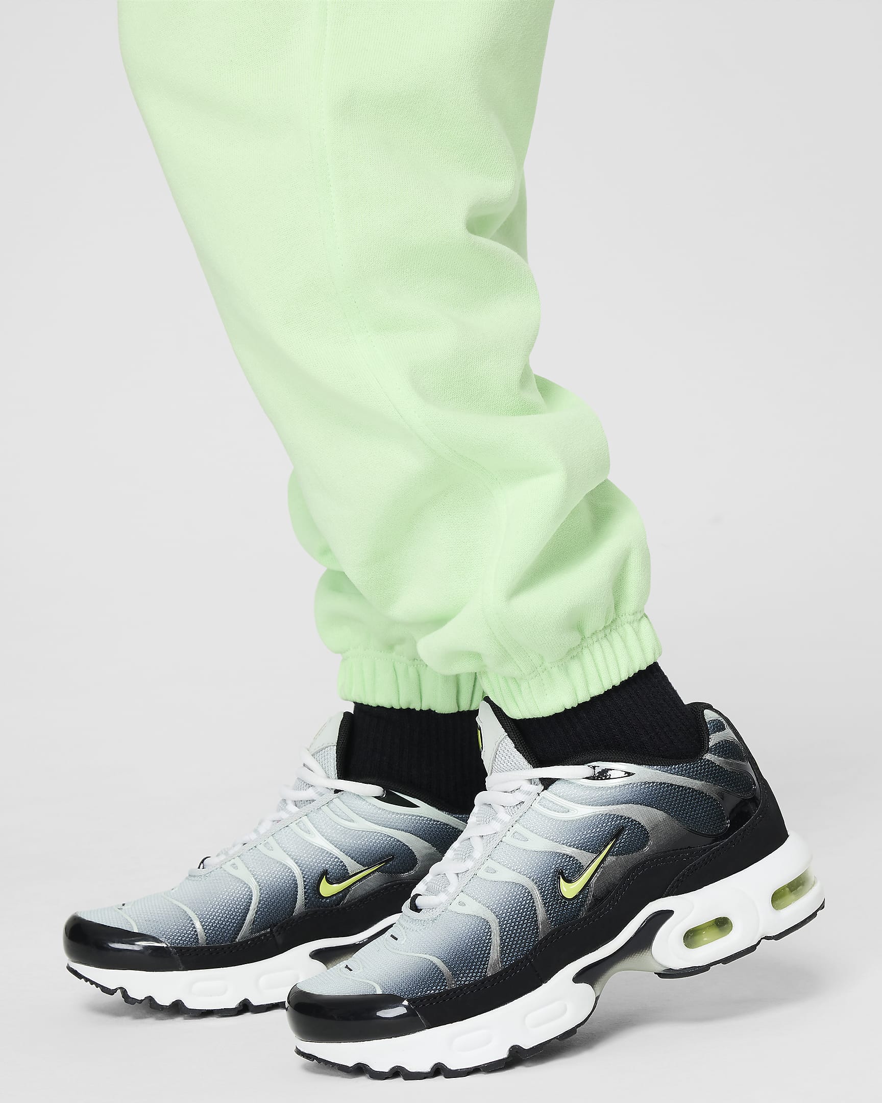 Joggers de tejido Fleece Dri-FIT holgados para niña talla grande Nike Sportswear - Verde vapor