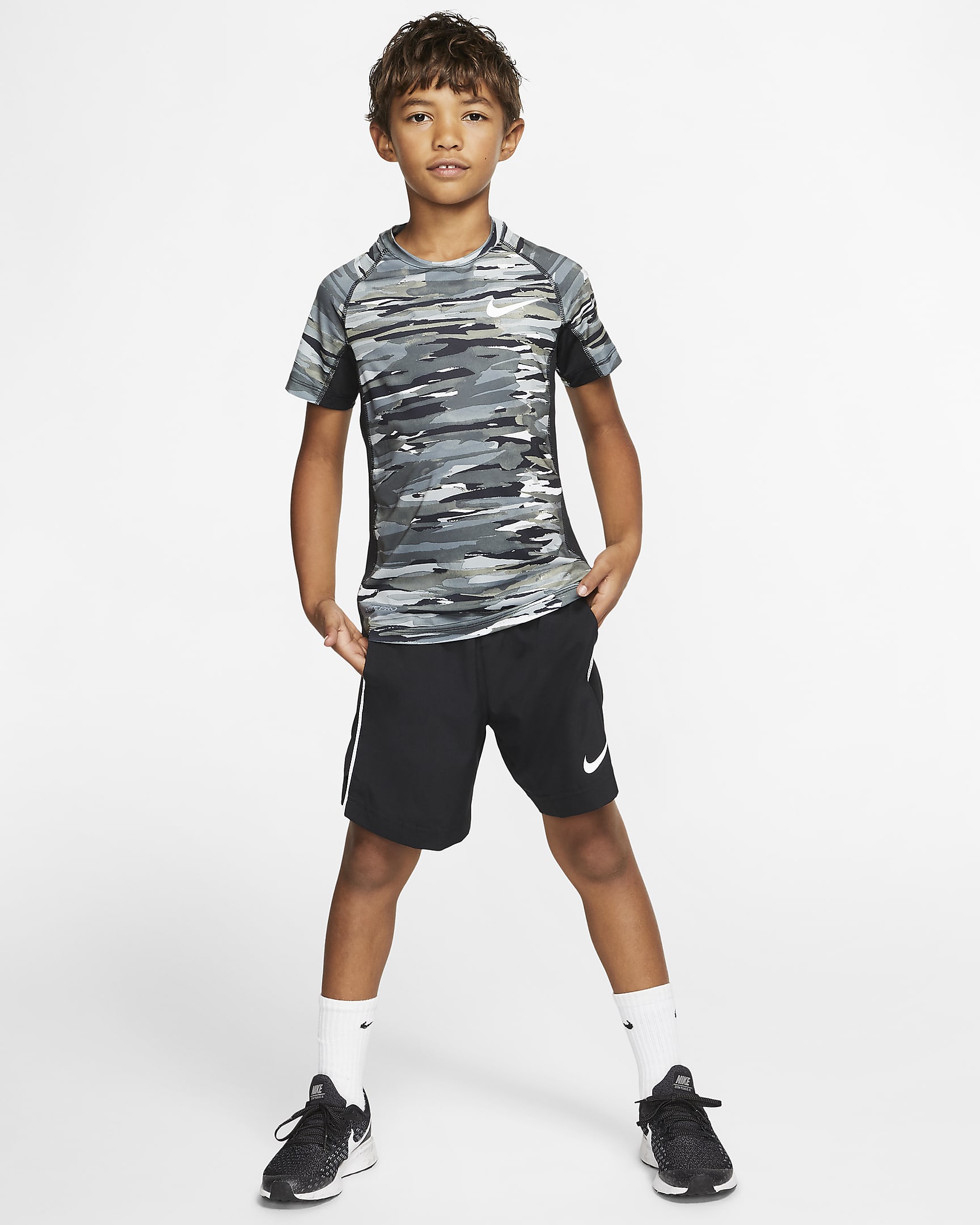 Nike Pro Older Kids' (Boys') Short-Sleeve Printed Training Top. Nike SK
