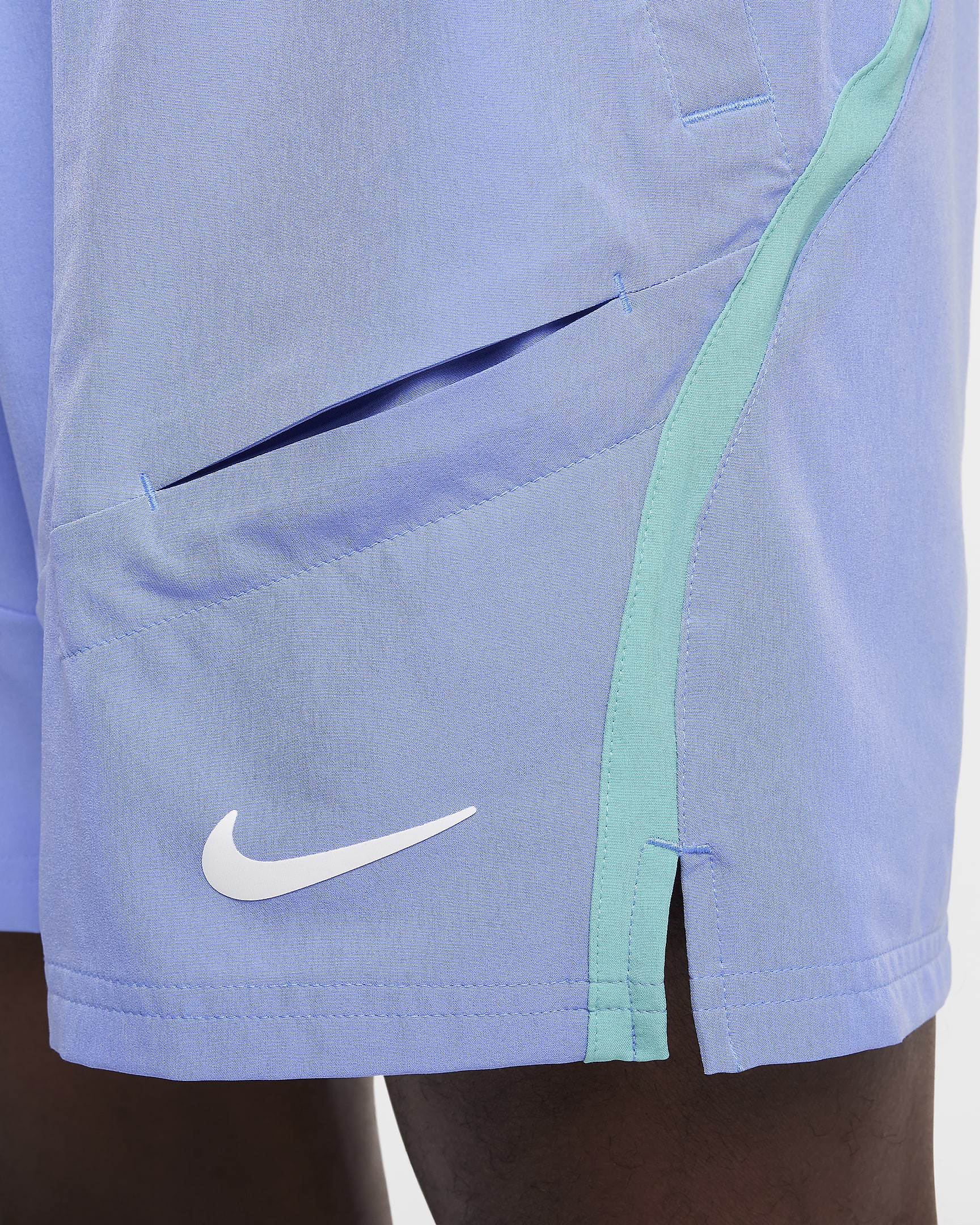 Short de tennis Dri-FIT 18 cm NikeCourt Advantage pour homme - Royal Pulse/Green Frost/Blanc