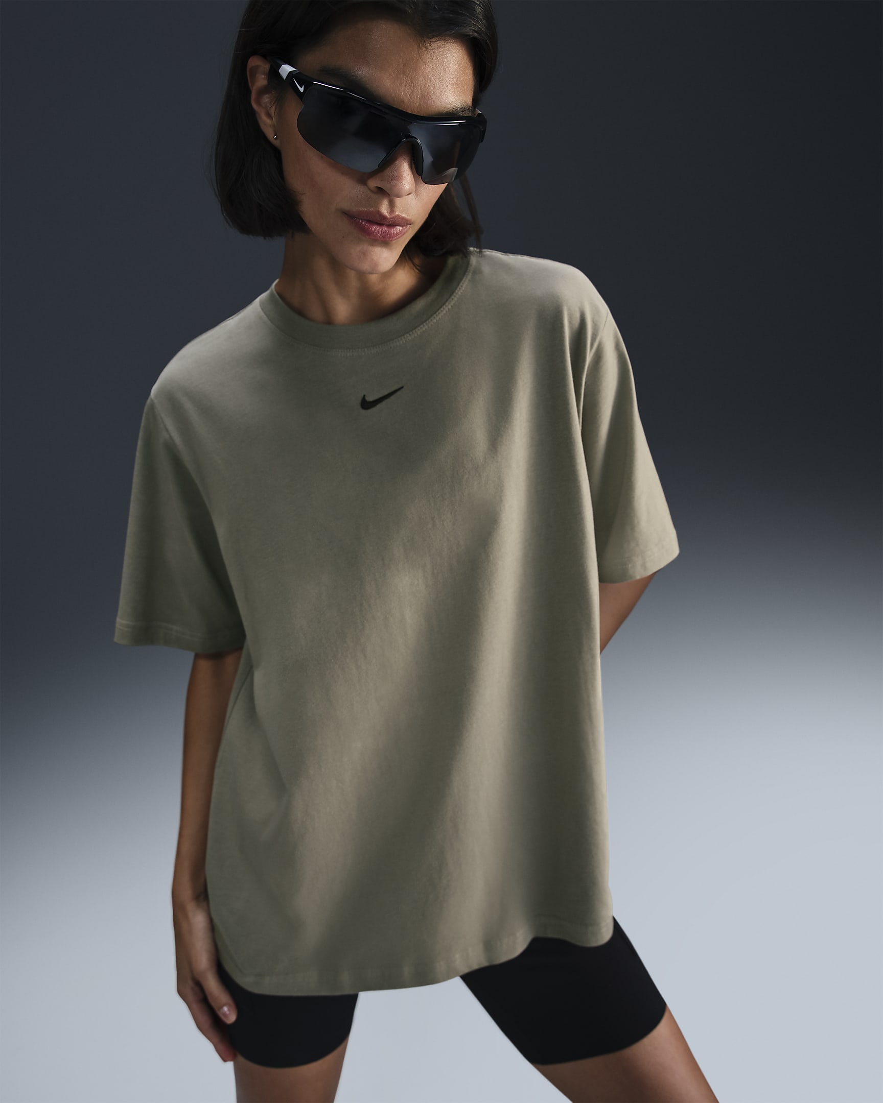 Nike Sportswear Essential Women's T-Shirt - Light Army