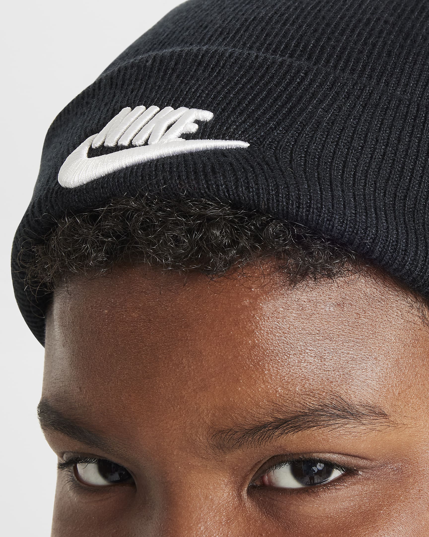 Nike Peak Older Kids' Beanie - Black/White