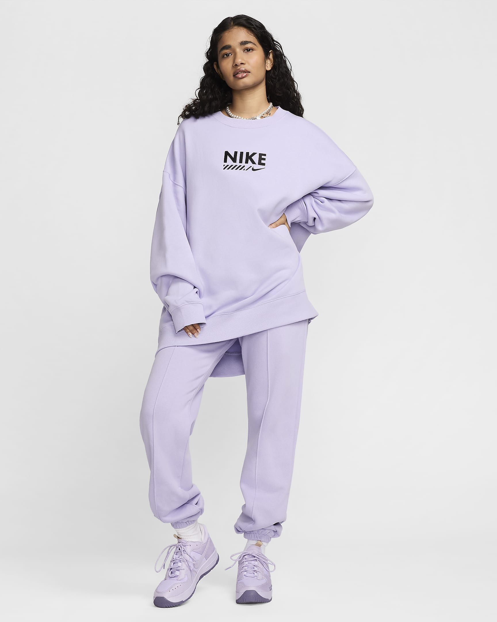 Sweat oversize à col ras-du-cou en tissu Fleece Nike Sportswear pour femme - Hydrangeas