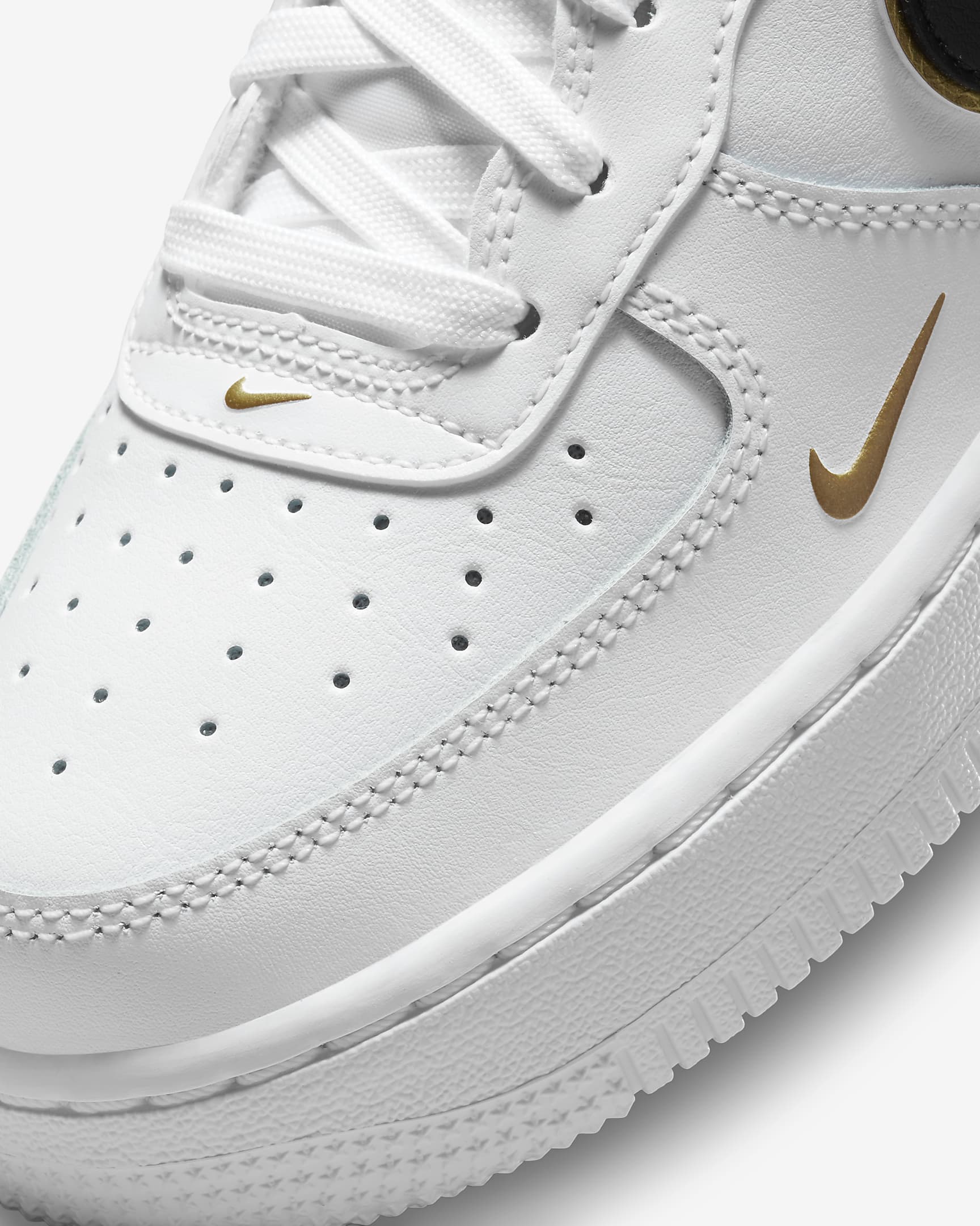 Calzado para niños talla grande Nike Air Force 1 LV8 - Blanco/Oro metalizado/Blanco/Negro