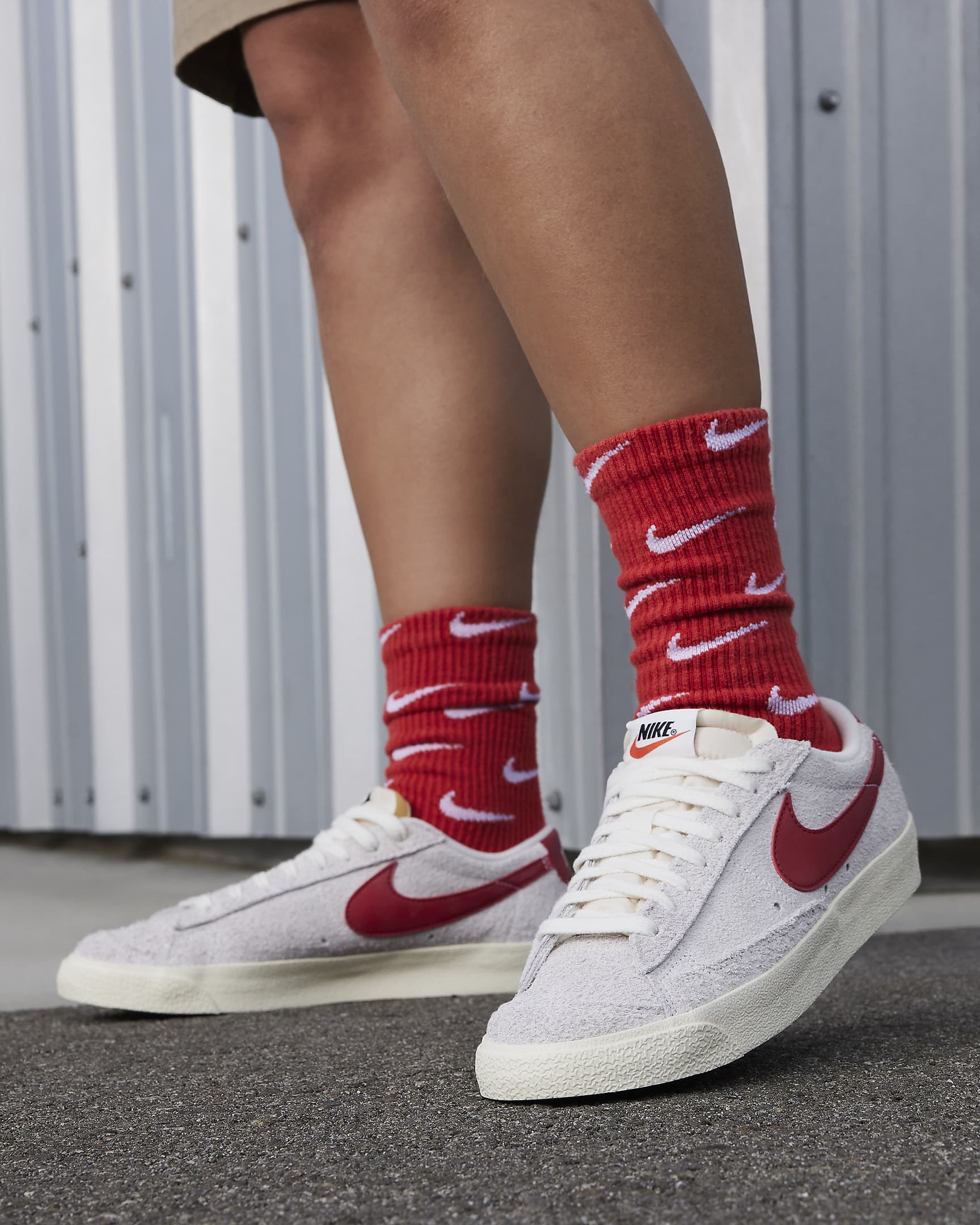 Nike Blazer Low '77 Vintage Women's Shoes - Summit White/Sail/Coconut Milk/Gym Red