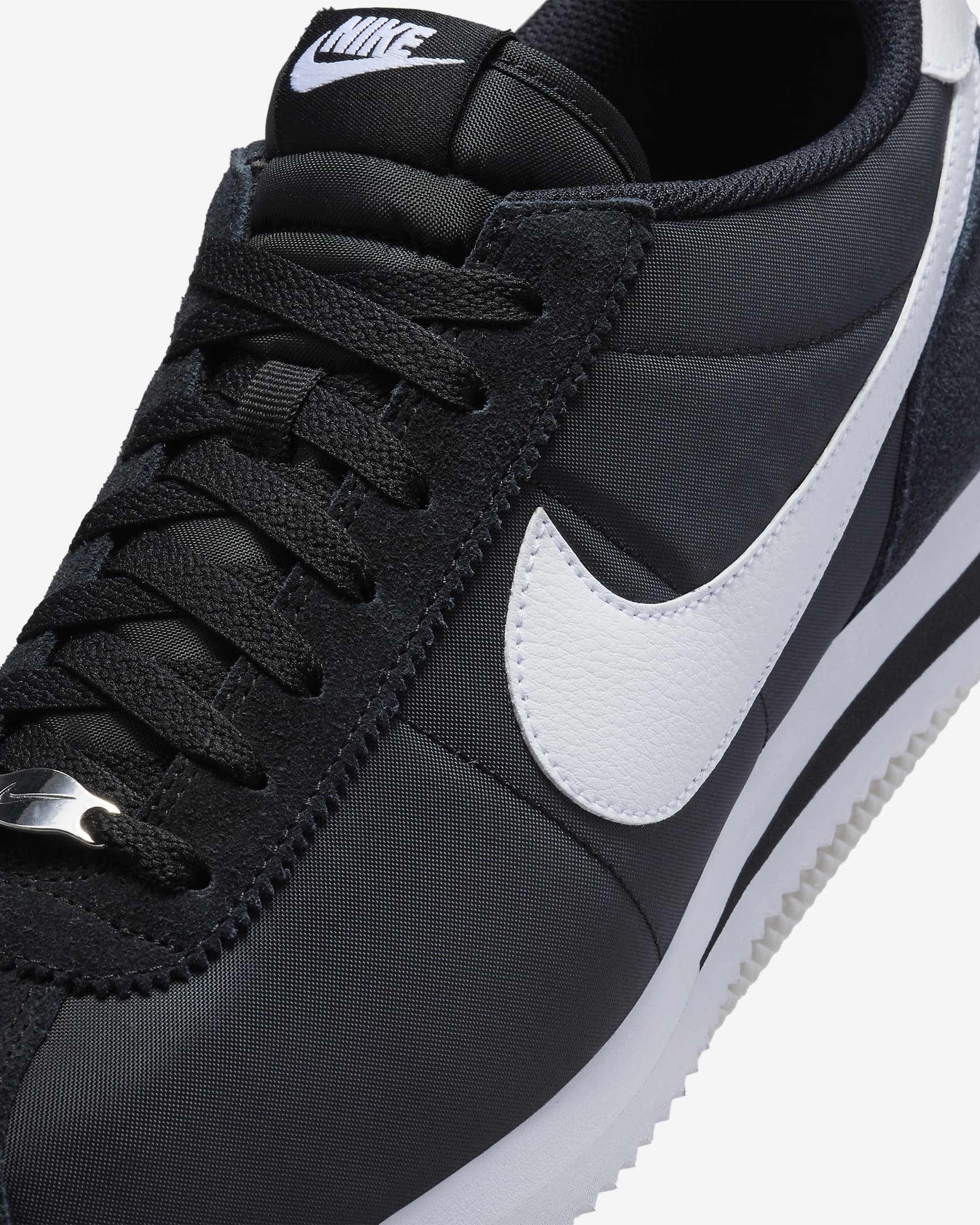 Tenis para hombre Nike Cortez Textile - Negro/Blanco