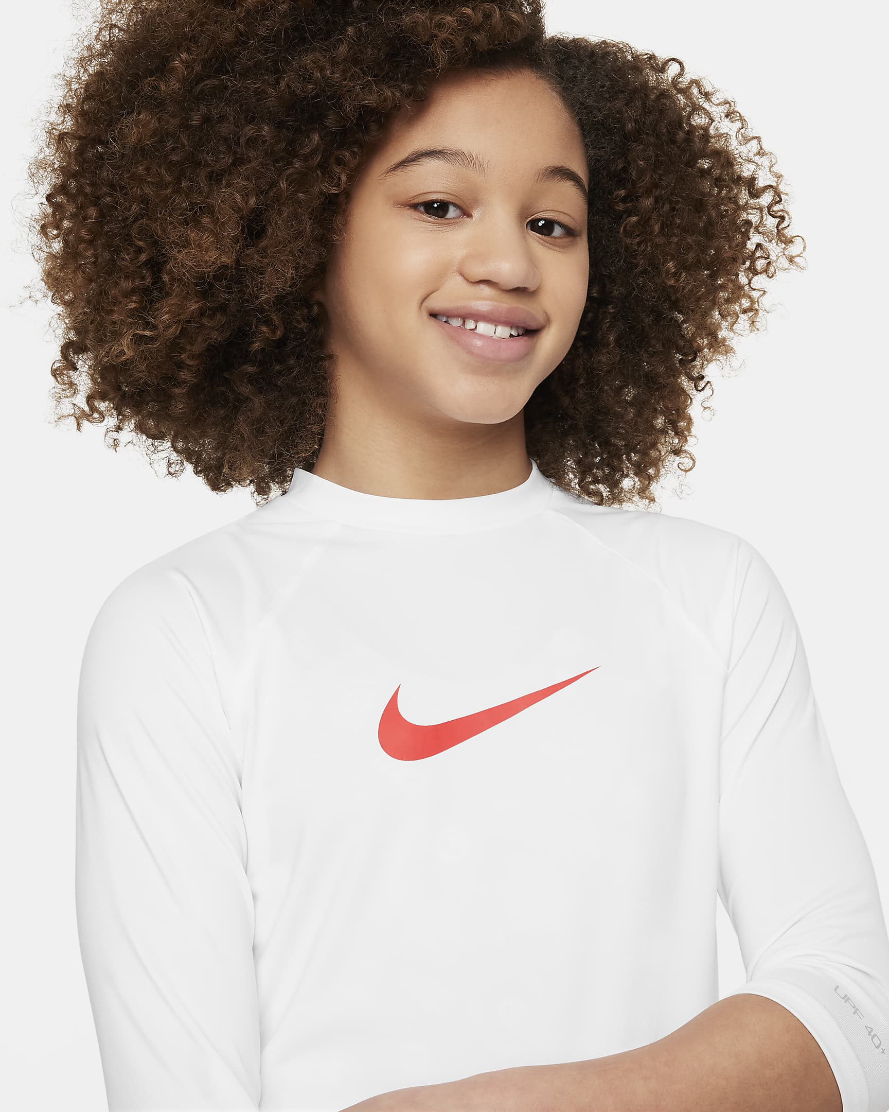 Playera Hydroguard de manga corta para niña talla grande Nike Swim - Blanco