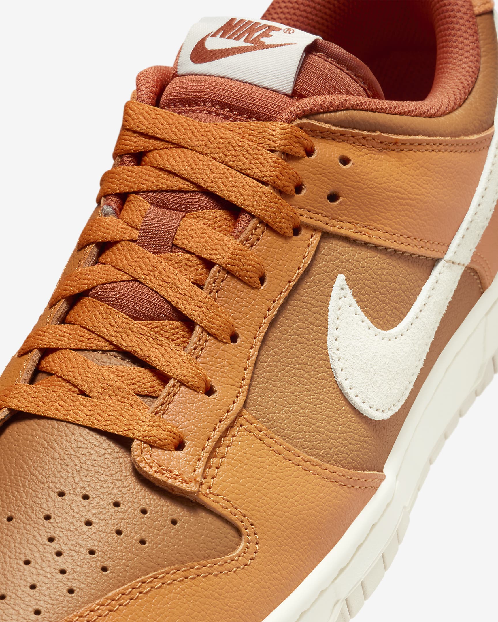 Nike Dunk Low Retro SE Men's Shoes - Monarch/Flax/Dark Russet/Light Orewood Brown