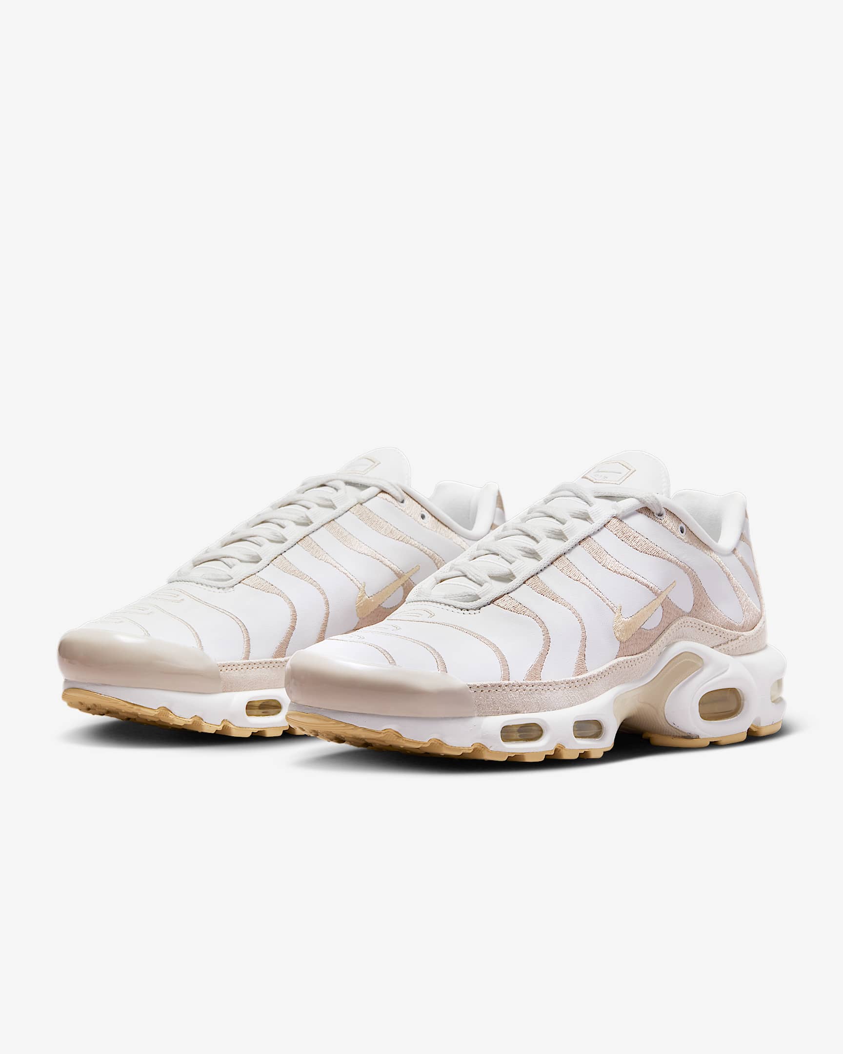 Nike Air Max Plus PRM Women's Shoes. Nike AT