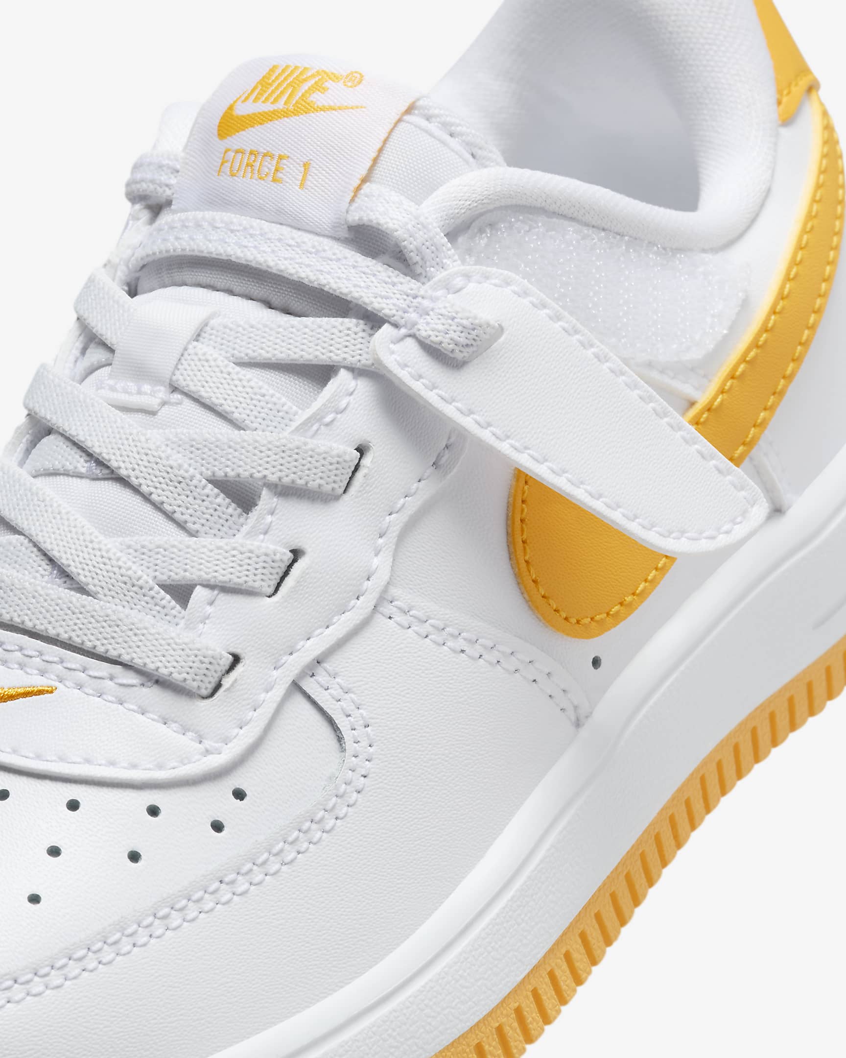 Nike Force 1 Low EasyOn Younger Kids' Shoes - White/White/University Gold