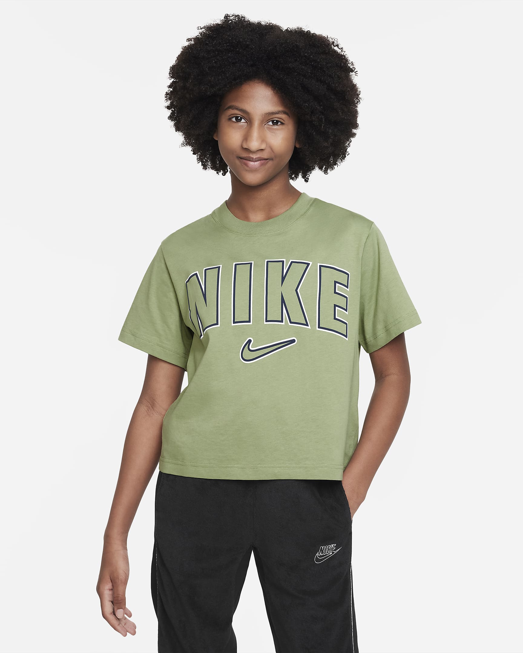 Nike Sportswear Older Kids' (Girls') Boxy T-Shirt. Nike BG
