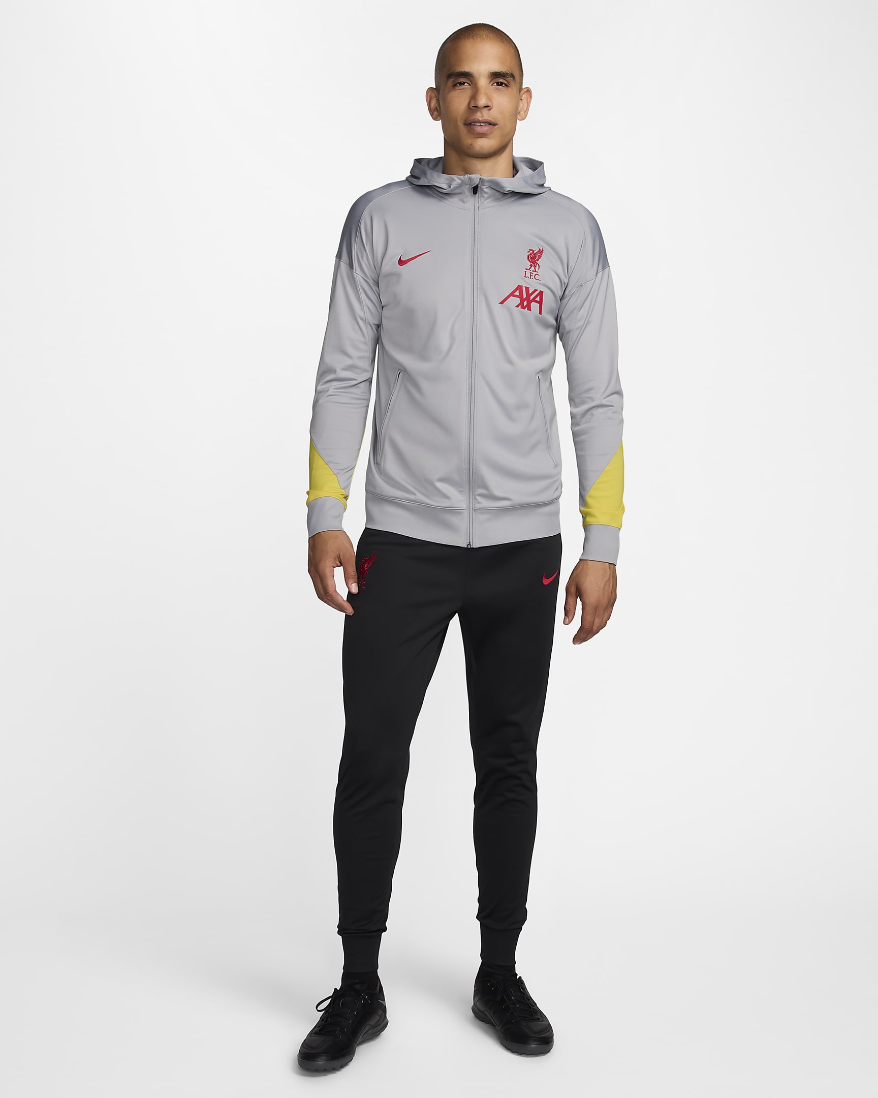 Męski dzianinowy dres piłkarski z kapturem Nike Dri-FIT Liverpool F.C. Strike (wersja trzecia) - Light Smoke Grey/Chrome Yellow/Dark Smoke Grey/Global Red