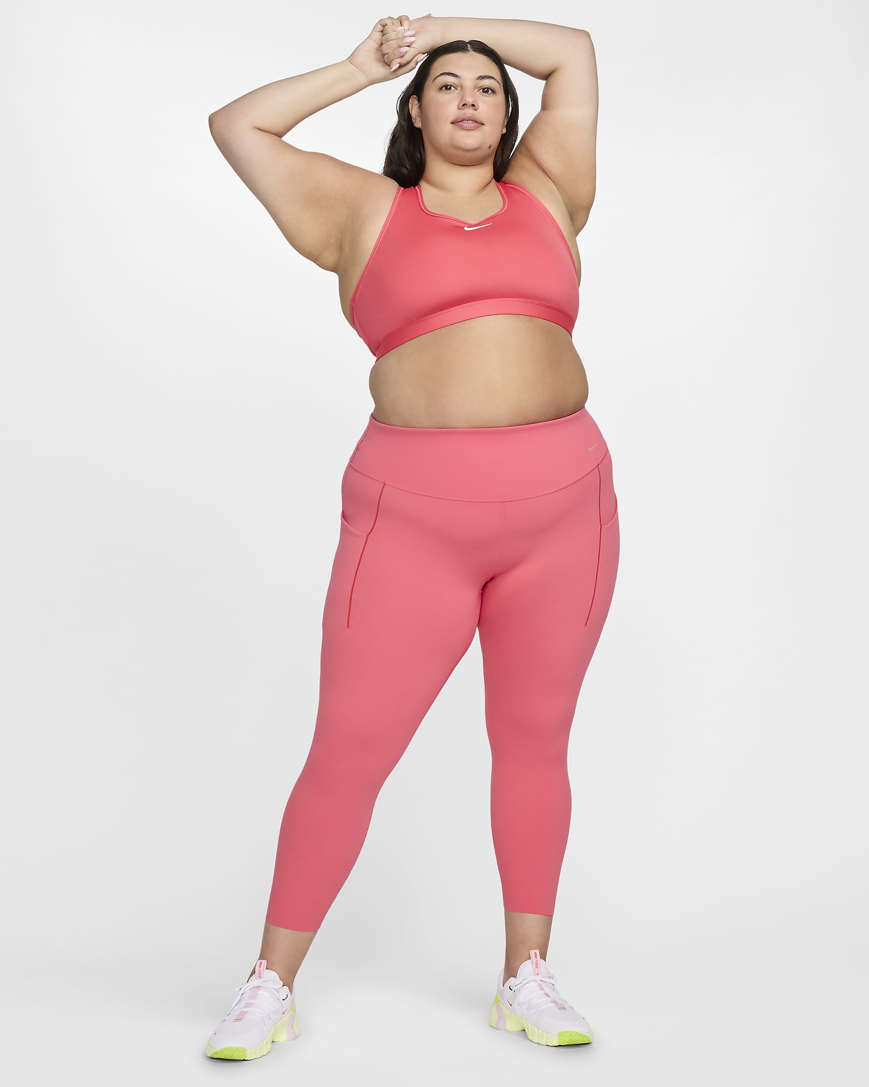 Bra deportivo con almohadillas para mujer (talla grande) Nike Swoosh Medium Support - Rosa margarita/Blanco