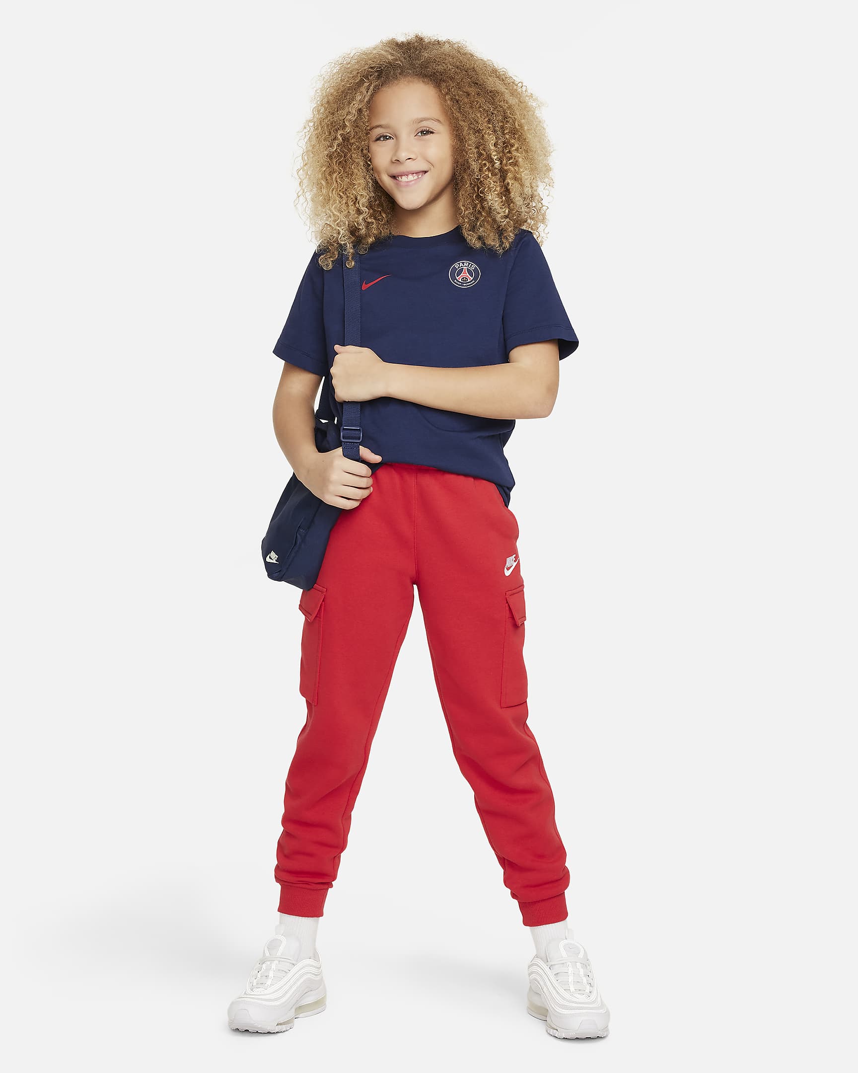 Paris Saint-Germain Older Kids' Nike Football T-shirt. Nike BG