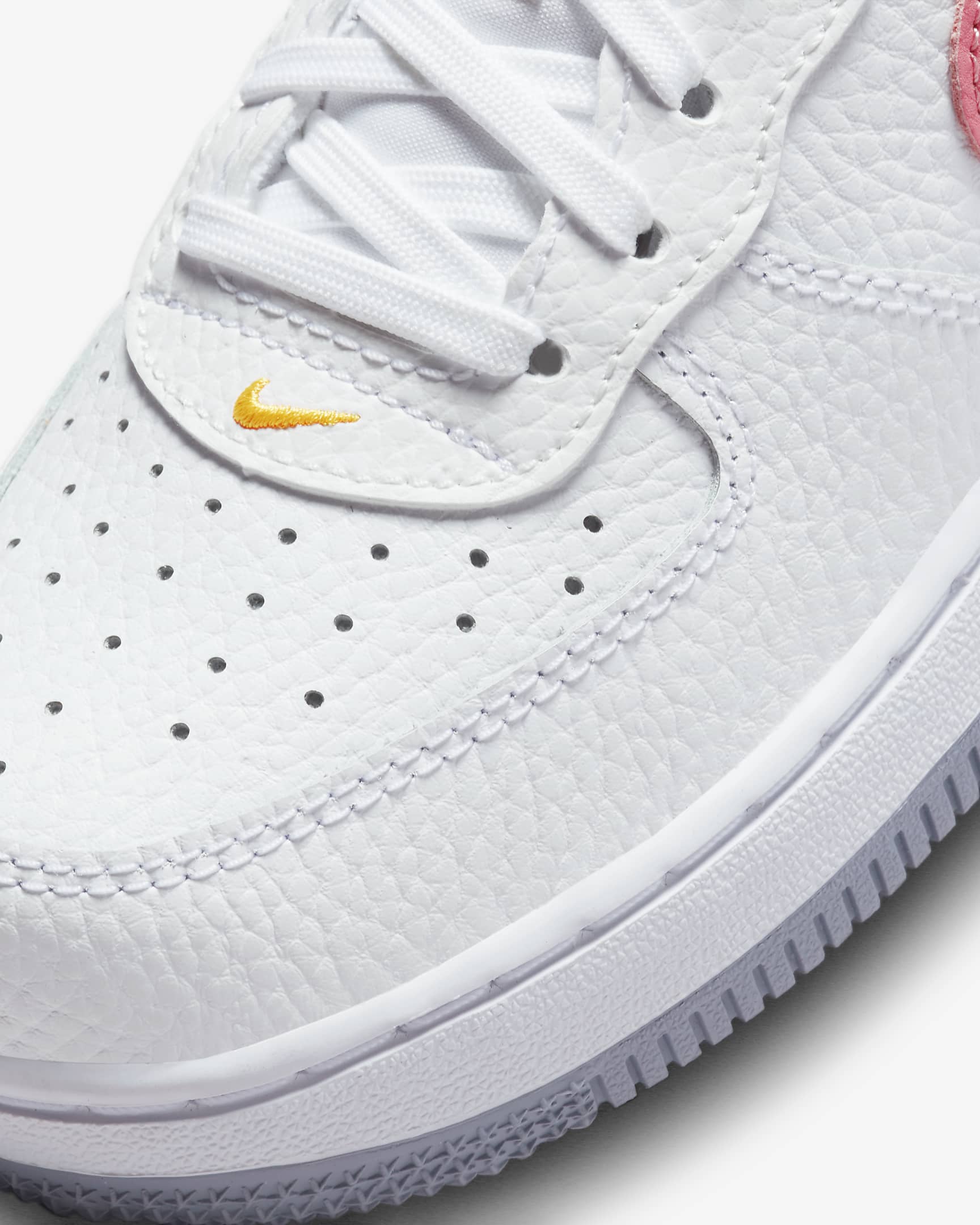 nike force 1 trainers