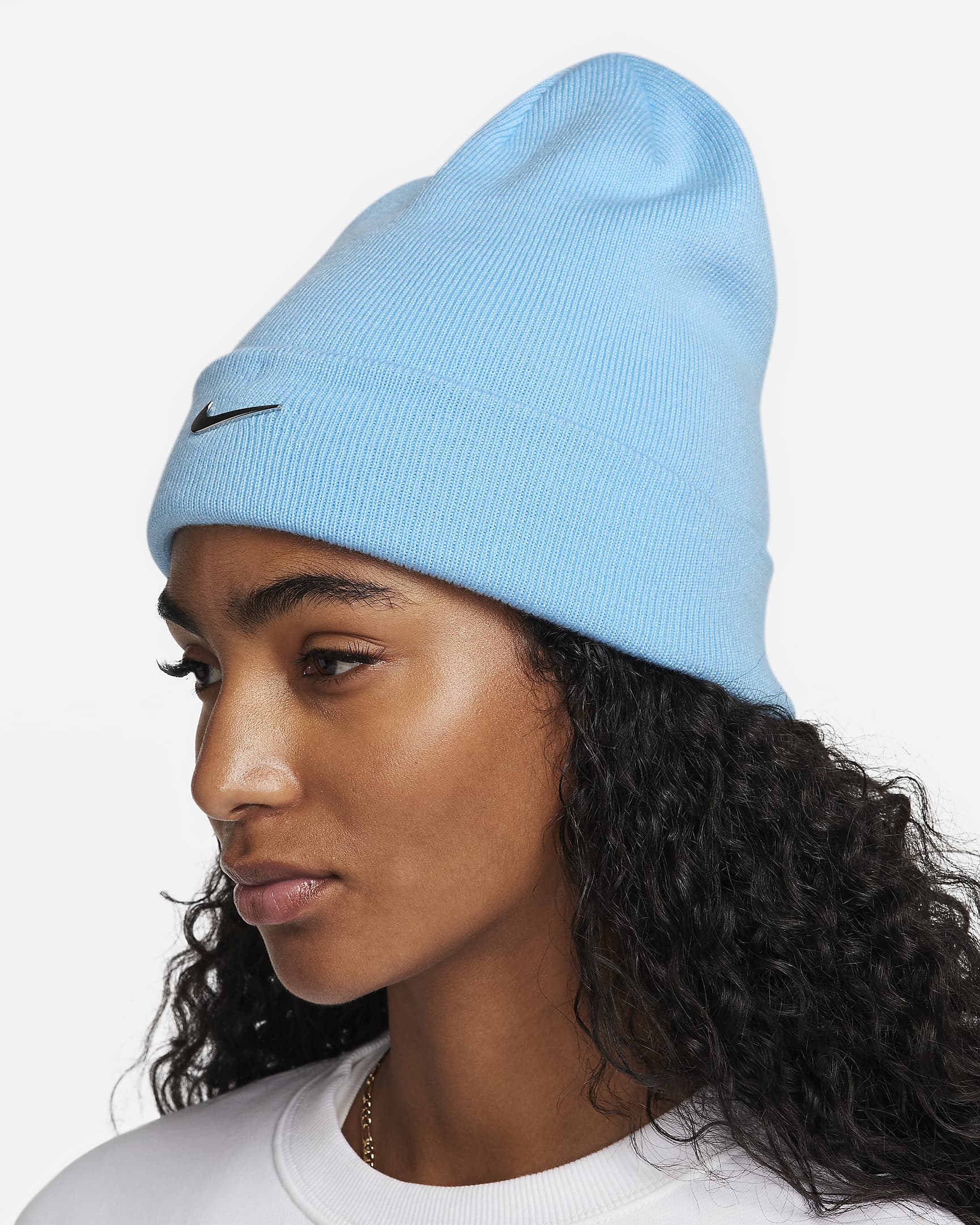 Nike Peak Standard Metallic-Beanie mit Swoosh und Bündchen - Aquarius Blue/Metallic Silver