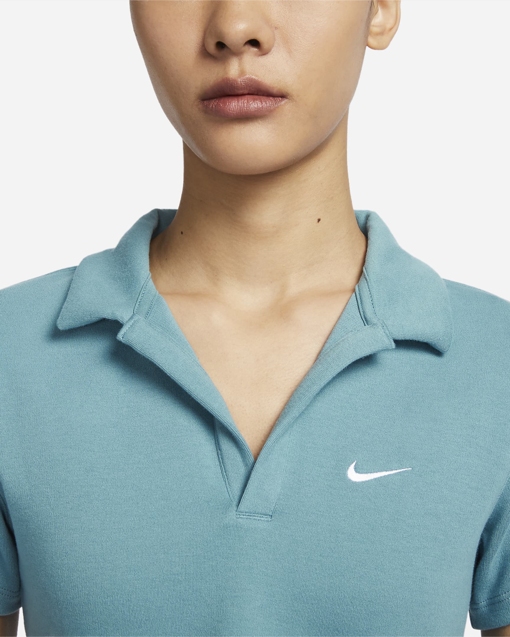 Nike Sportswear Essential Women's Short-sleeve Polo Top. Nike IN