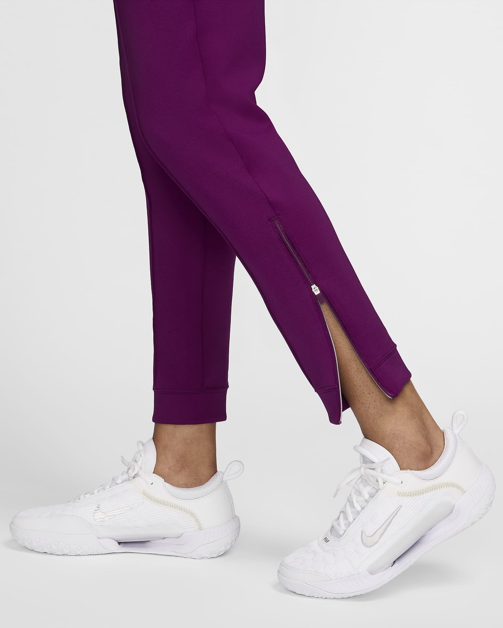 NikeCourt Dri-FIT Pantalón de tenis de tejido Knit - Mujer - Sangria