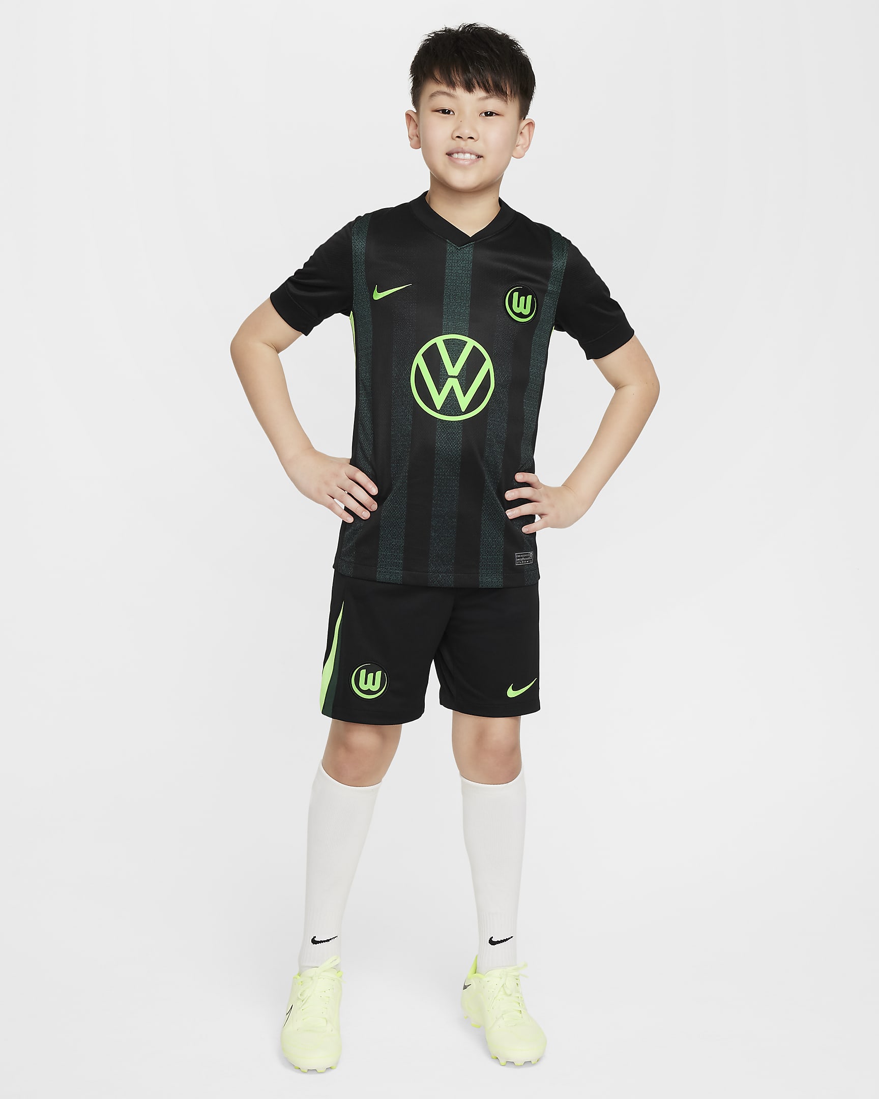 Segunda equipación Stadium VfL Wolfsburgo 2024/25 Camiseta de fútbol de réplica Nike Dri-FIT - Niño/a - Negro/Pro Green/Pro Green/Sub Lime