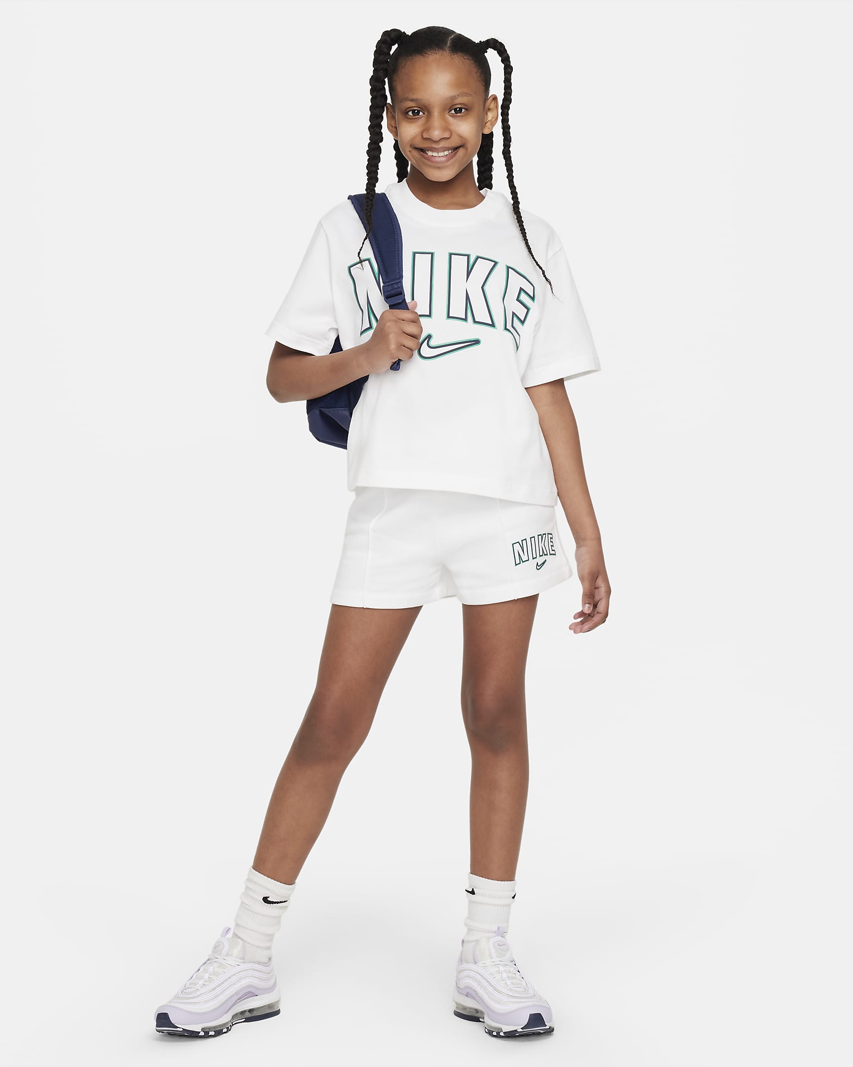 Nike Sportswear Older Kids' (Girls') Boxy T-Shirt. Nike IE