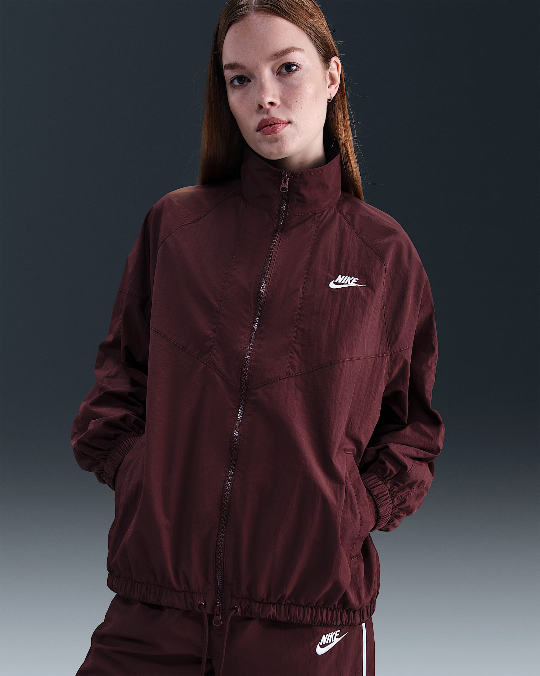 Nike Sportswear Windrunner Women's Oversized Jacket - Burgundy Crush/Burgundy Crush/Sail