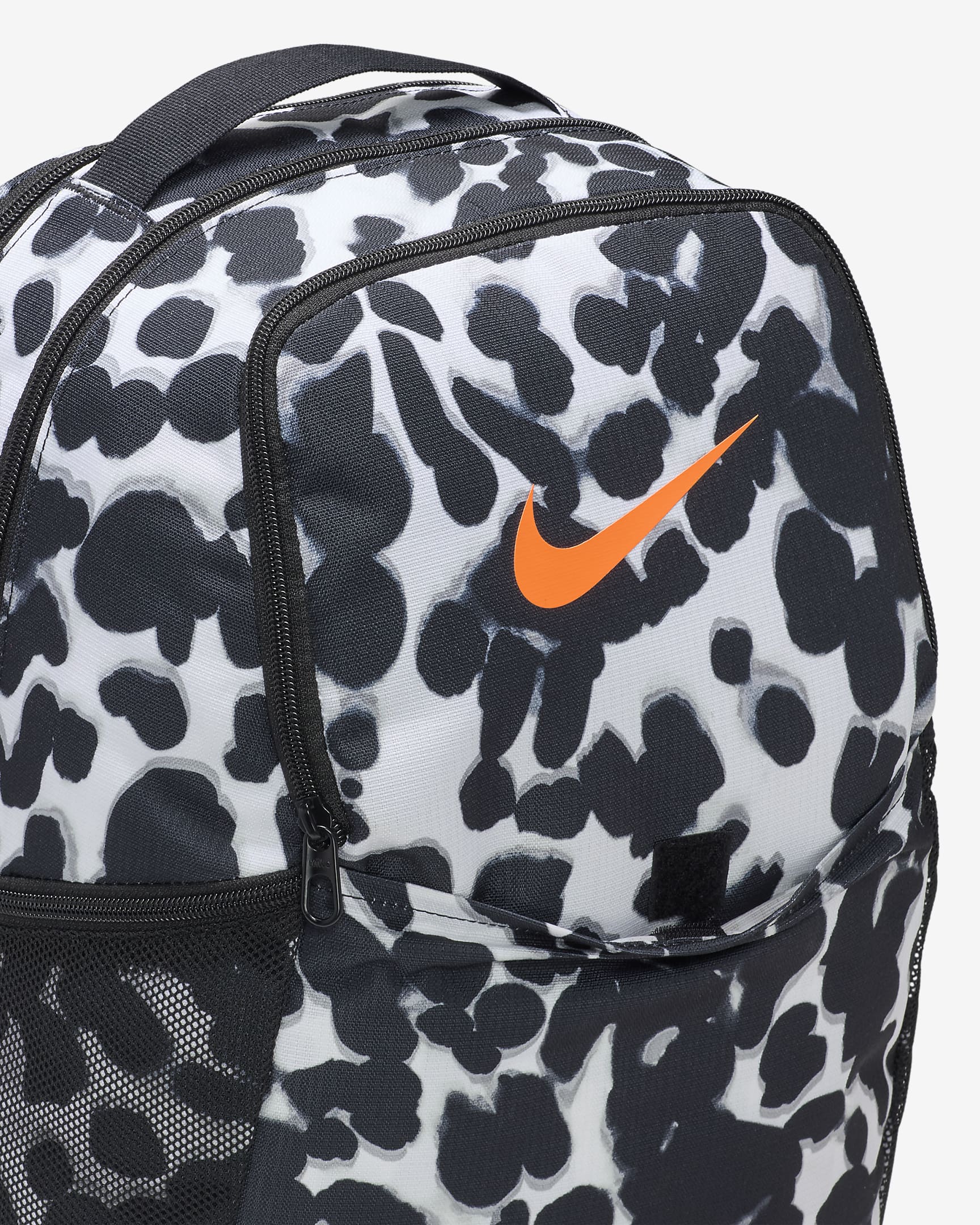 Nike Brasilia Backpack (Medium, 24L) - Light Smoke Grey/Black/Total Orange