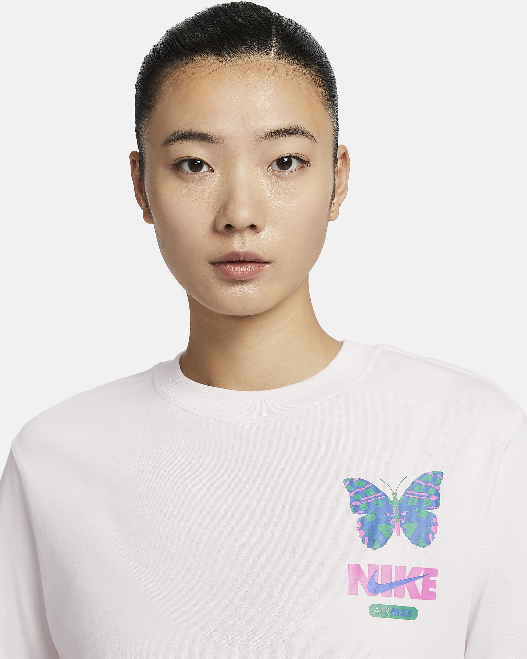 nike women's graphic t shirts