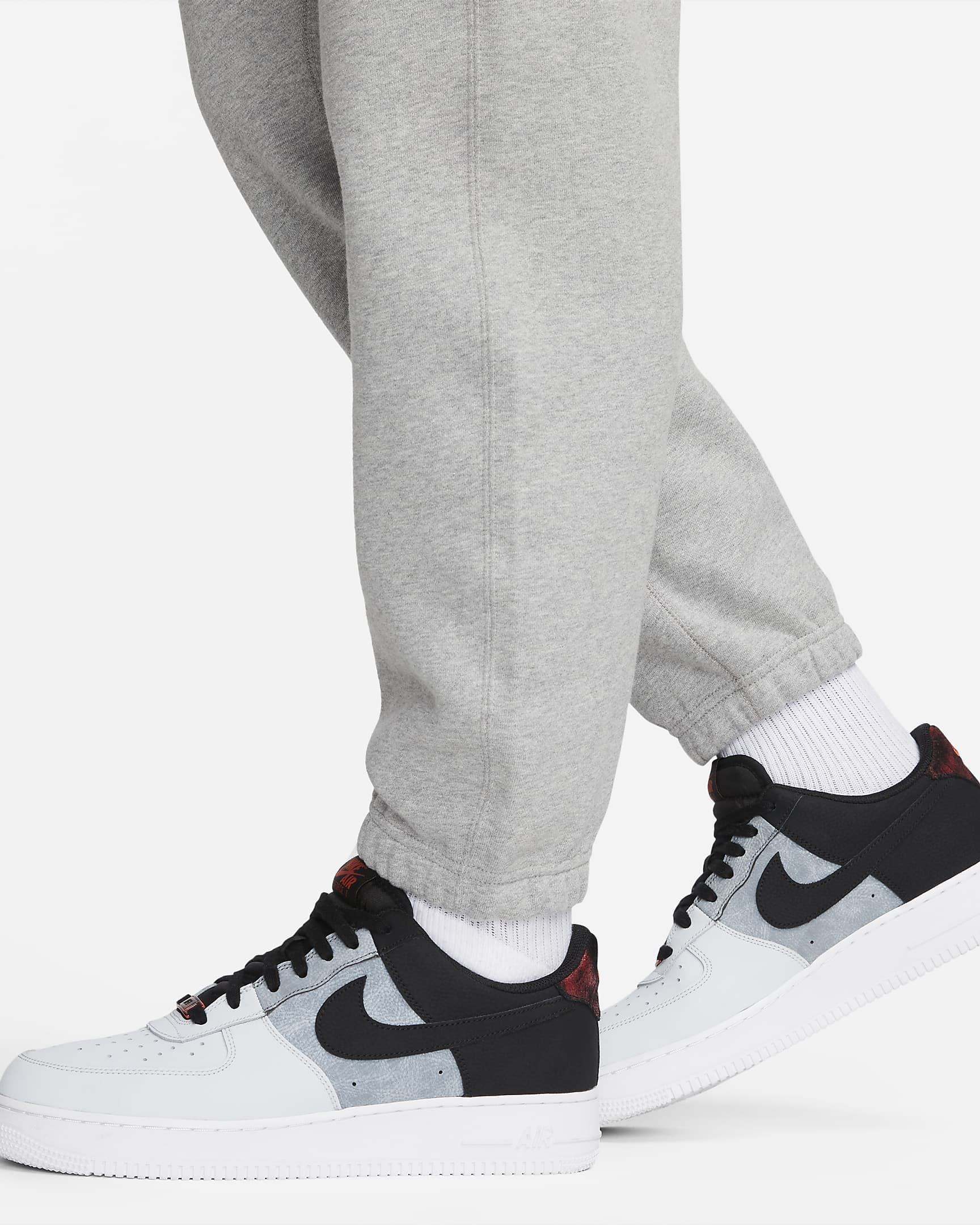 Nike Solo Swoosh Men's Fleece Trousers - Dark Grey Heather/White