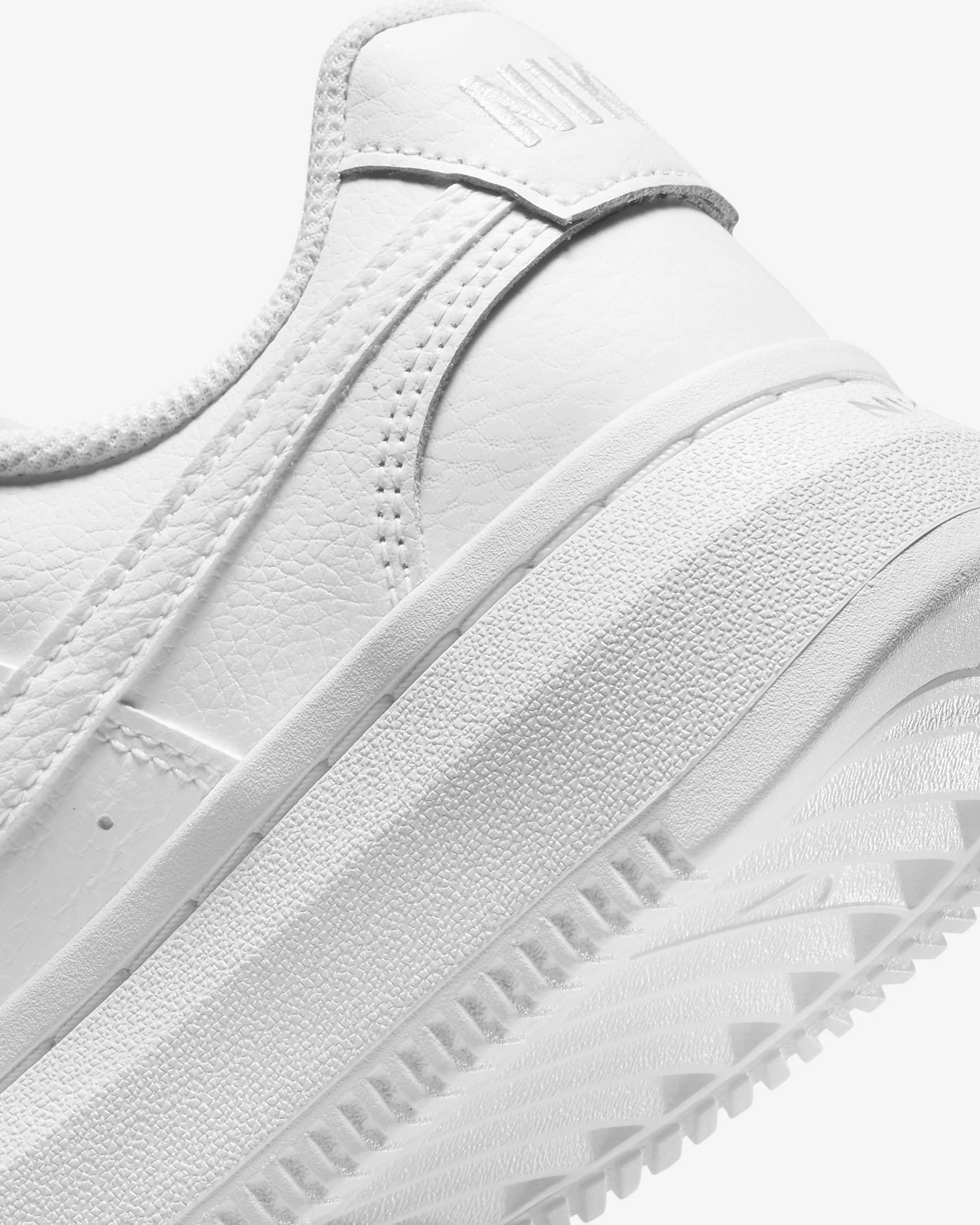 Nike Court Vision Alta Damenschuh - Weiß/Weiß/Weiß