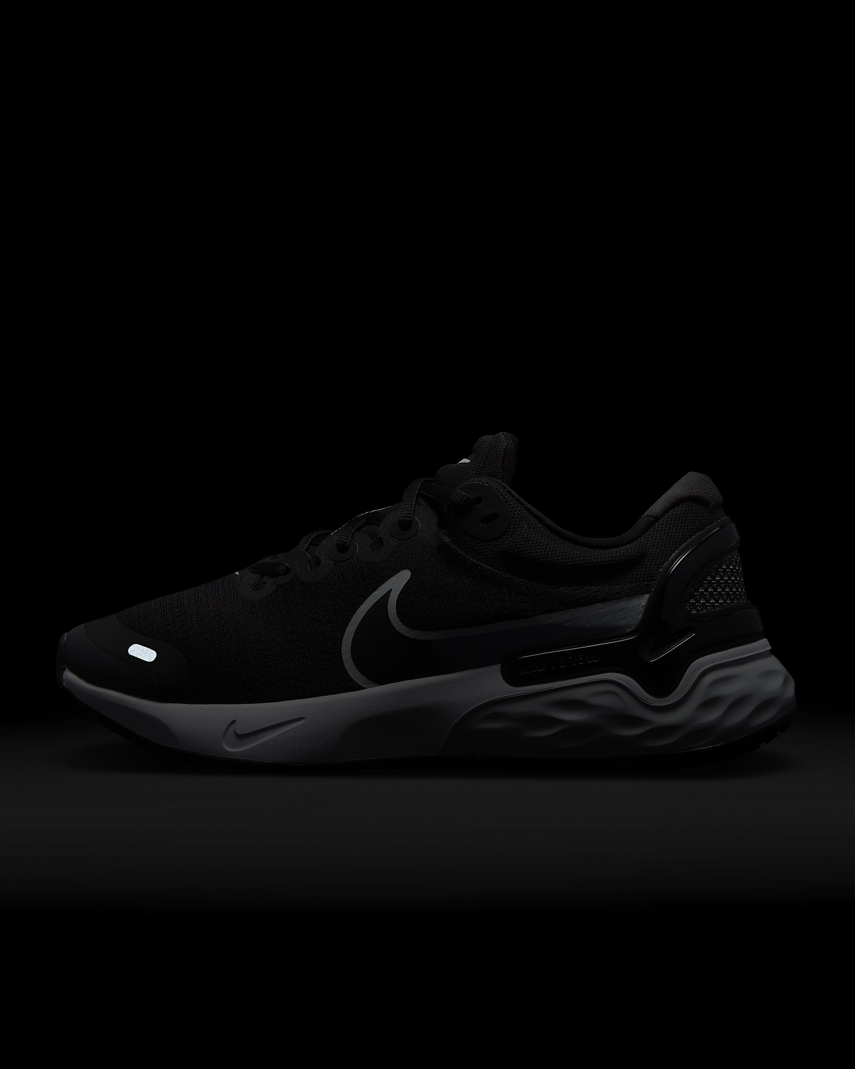 nike runners female