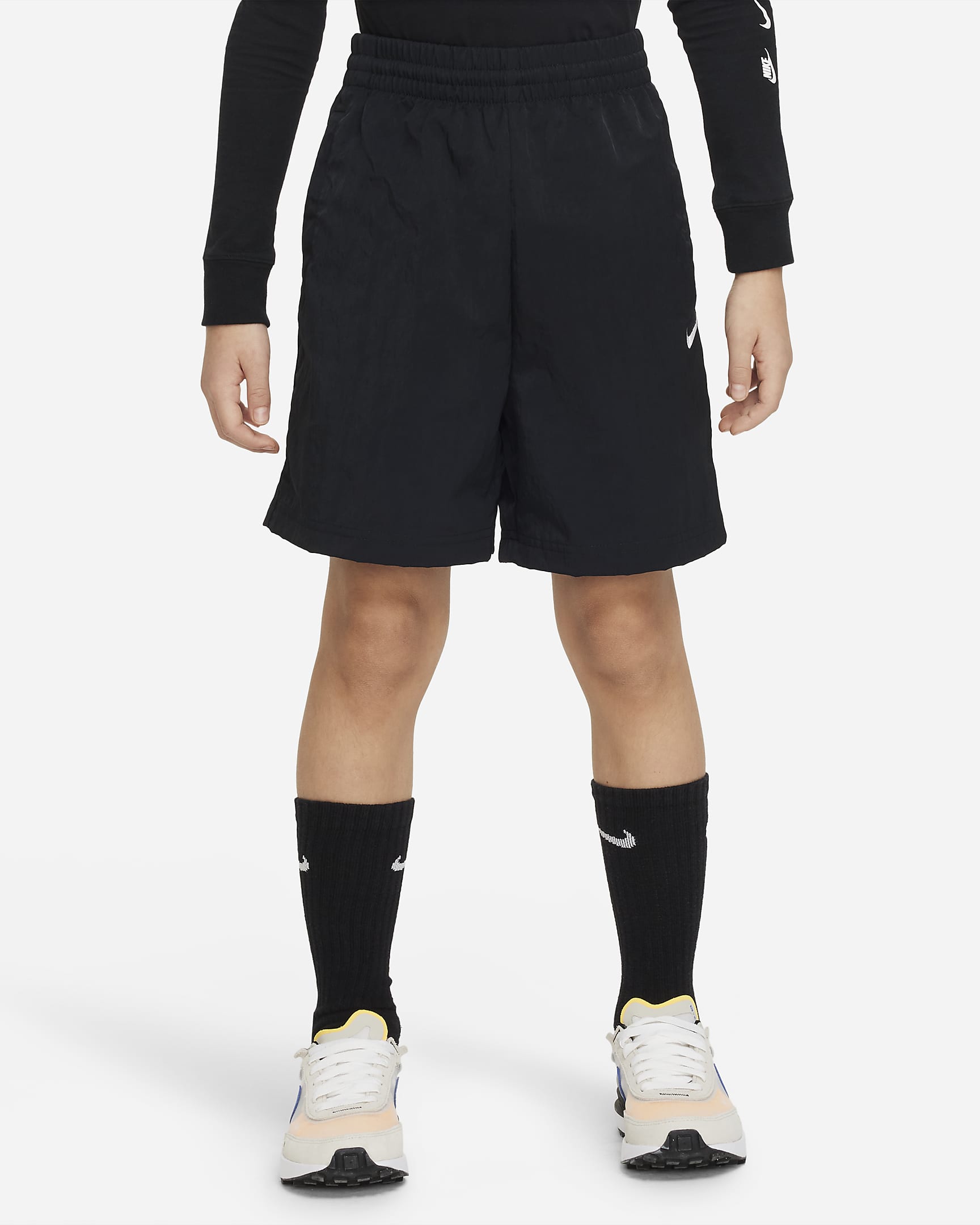 Nike Outdoor Play Older Kids' Woven Shorts - Black/Black