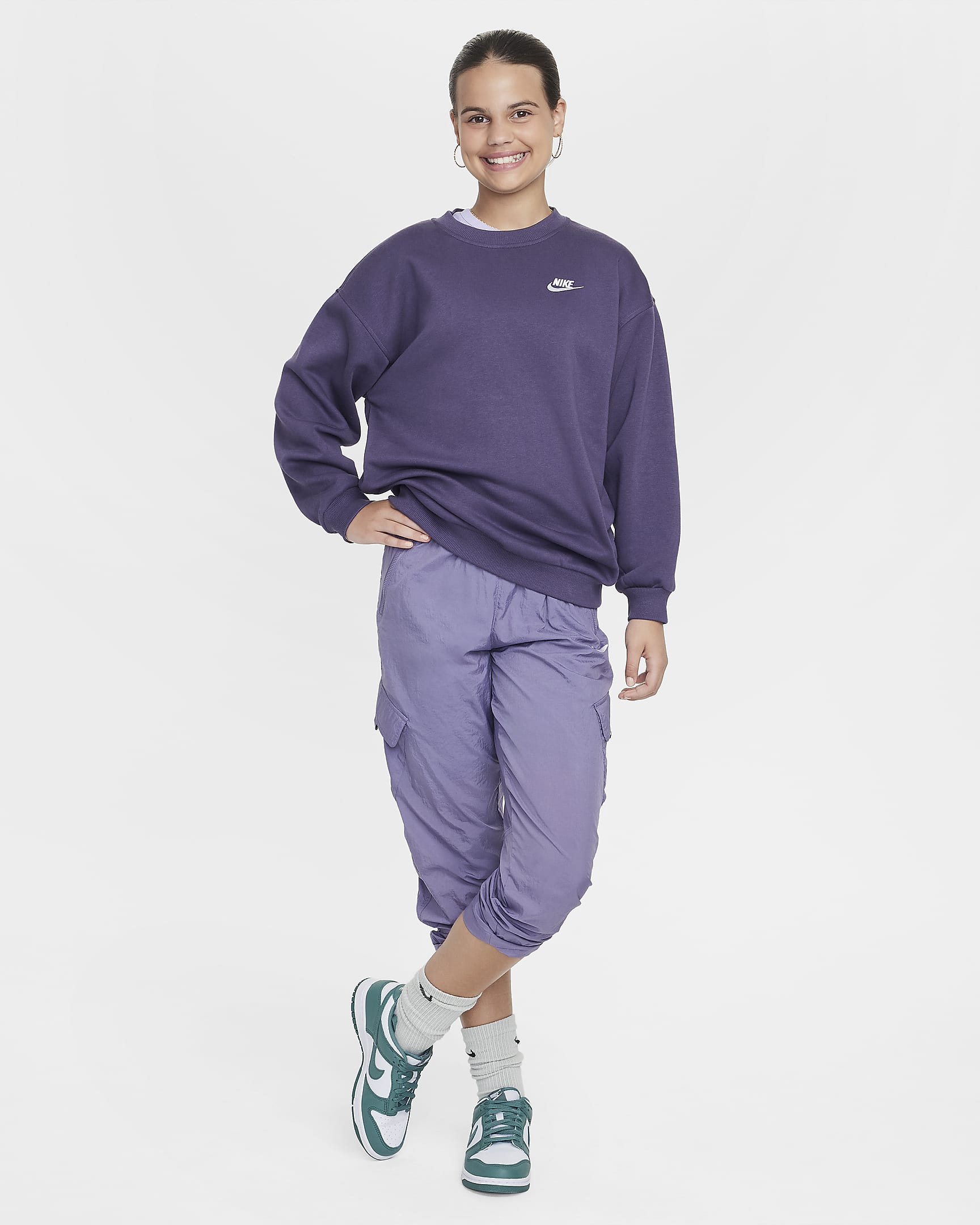 Nike Sportswear Club Fleece Older Kids' Oversized Sweatshirt - Dark Raisin/White